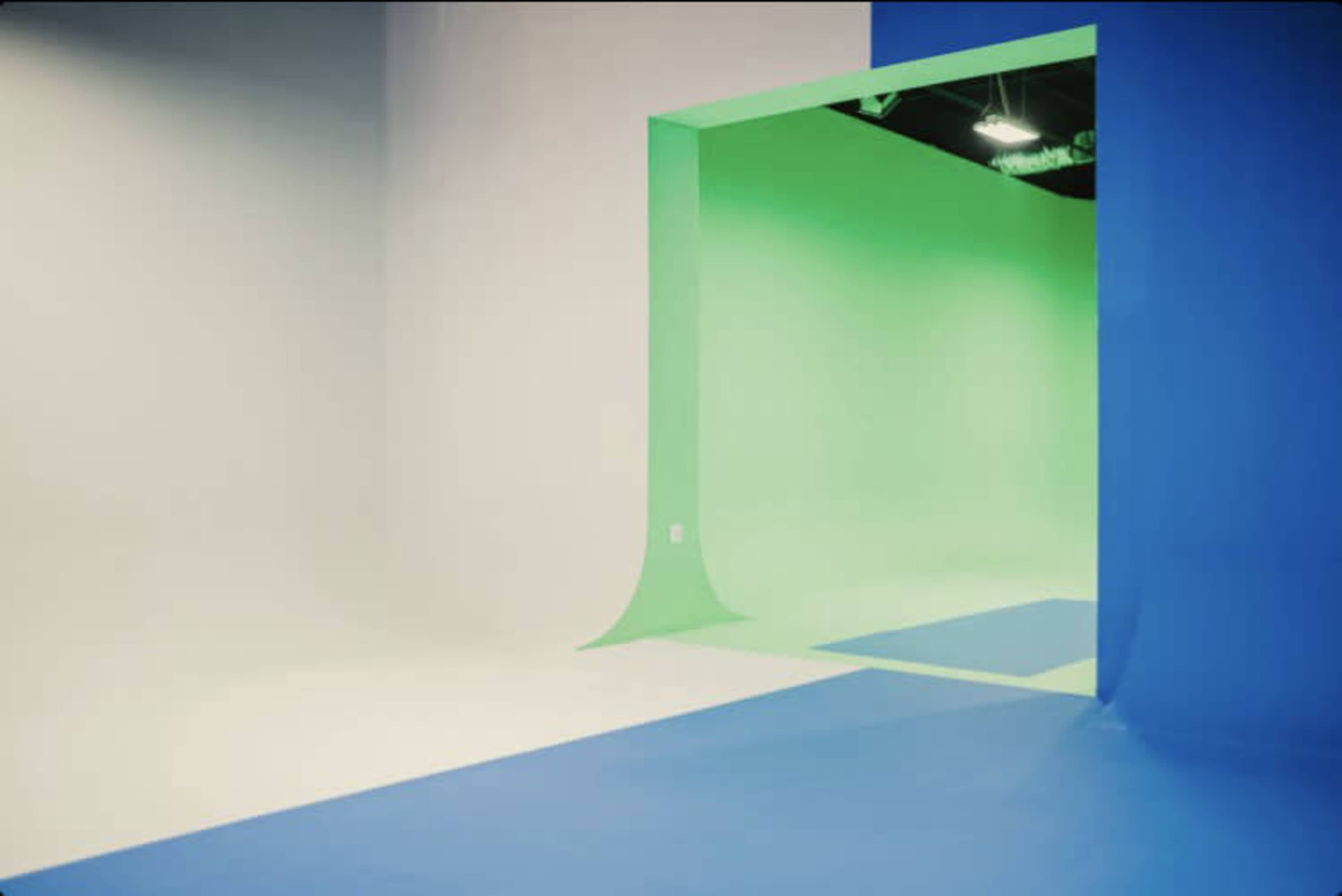 White Cyc Wall Image in , Decatur, GA