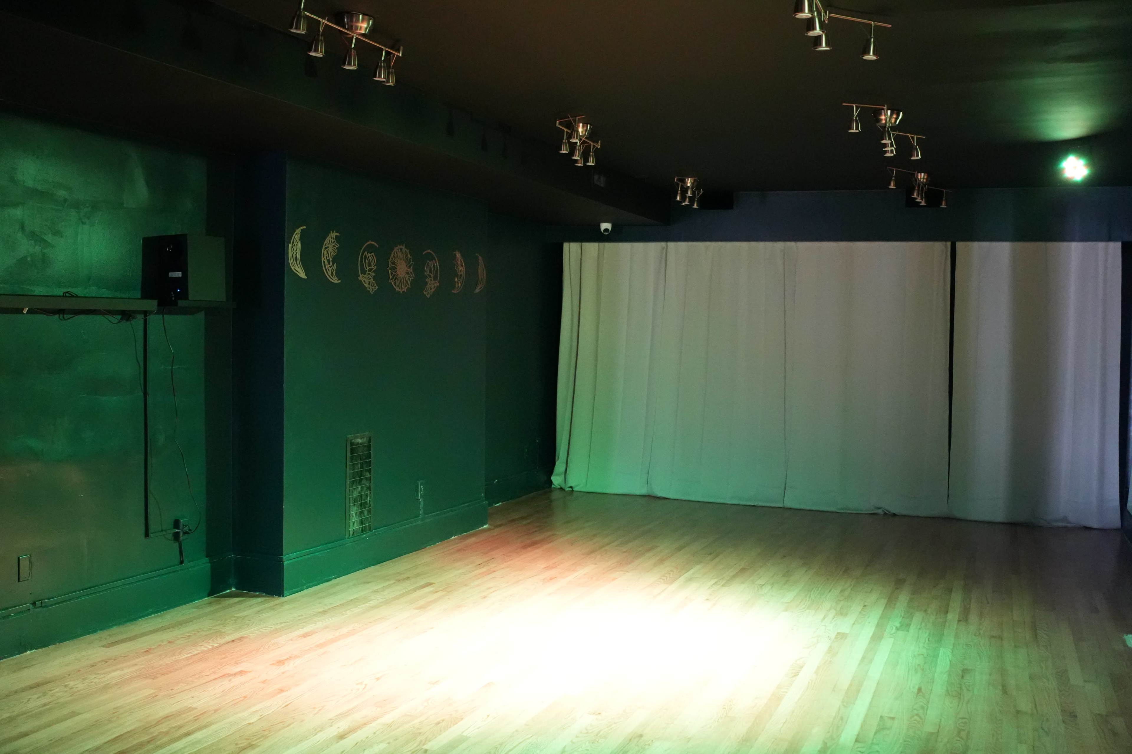 Downtown Studio space for Dance, photography or event Image in The Beaches, Toronto, ON