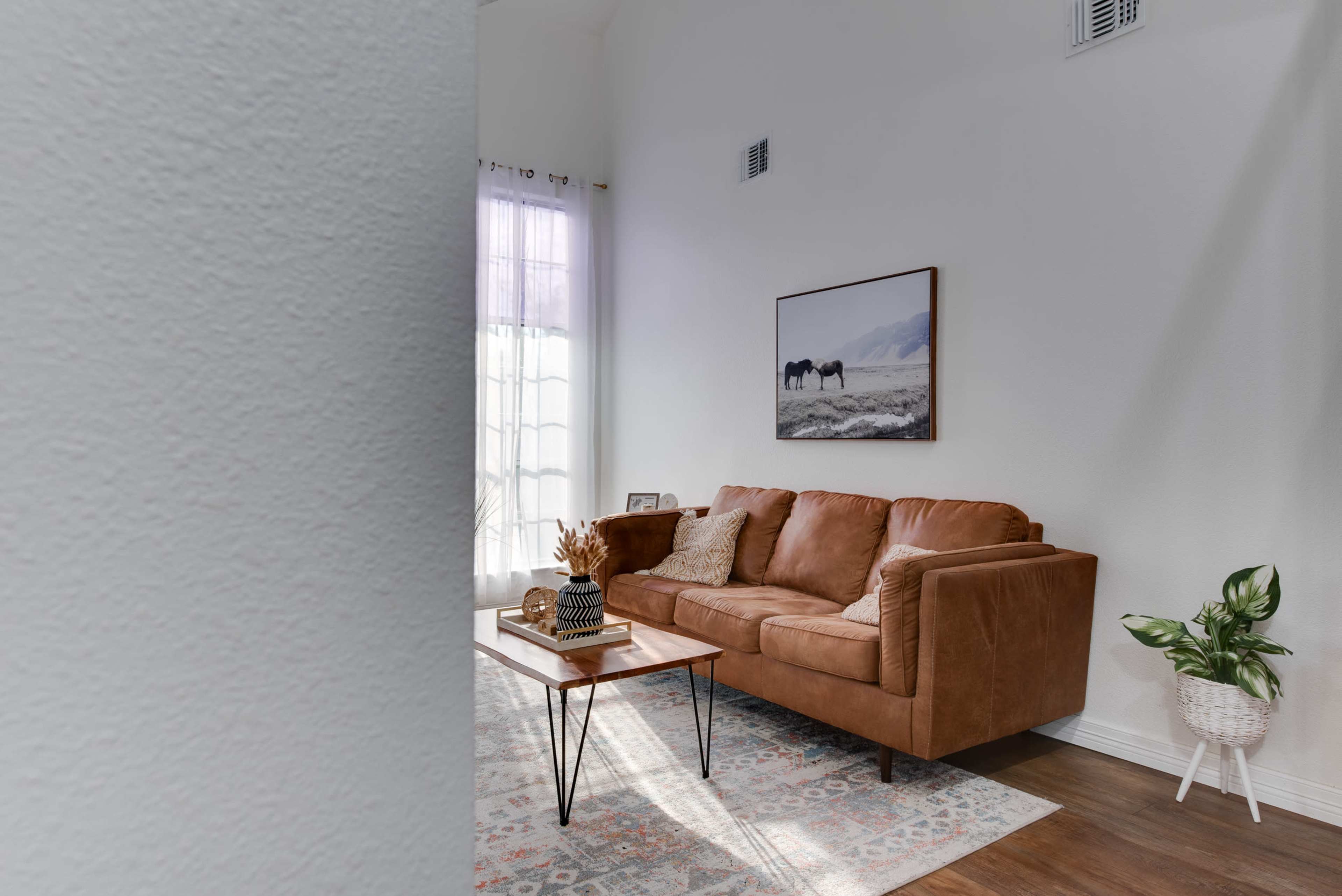Stylish Poolside Home w/ Game Room + Open Layout Image in Oaks Of Devonshire, Spring, TX