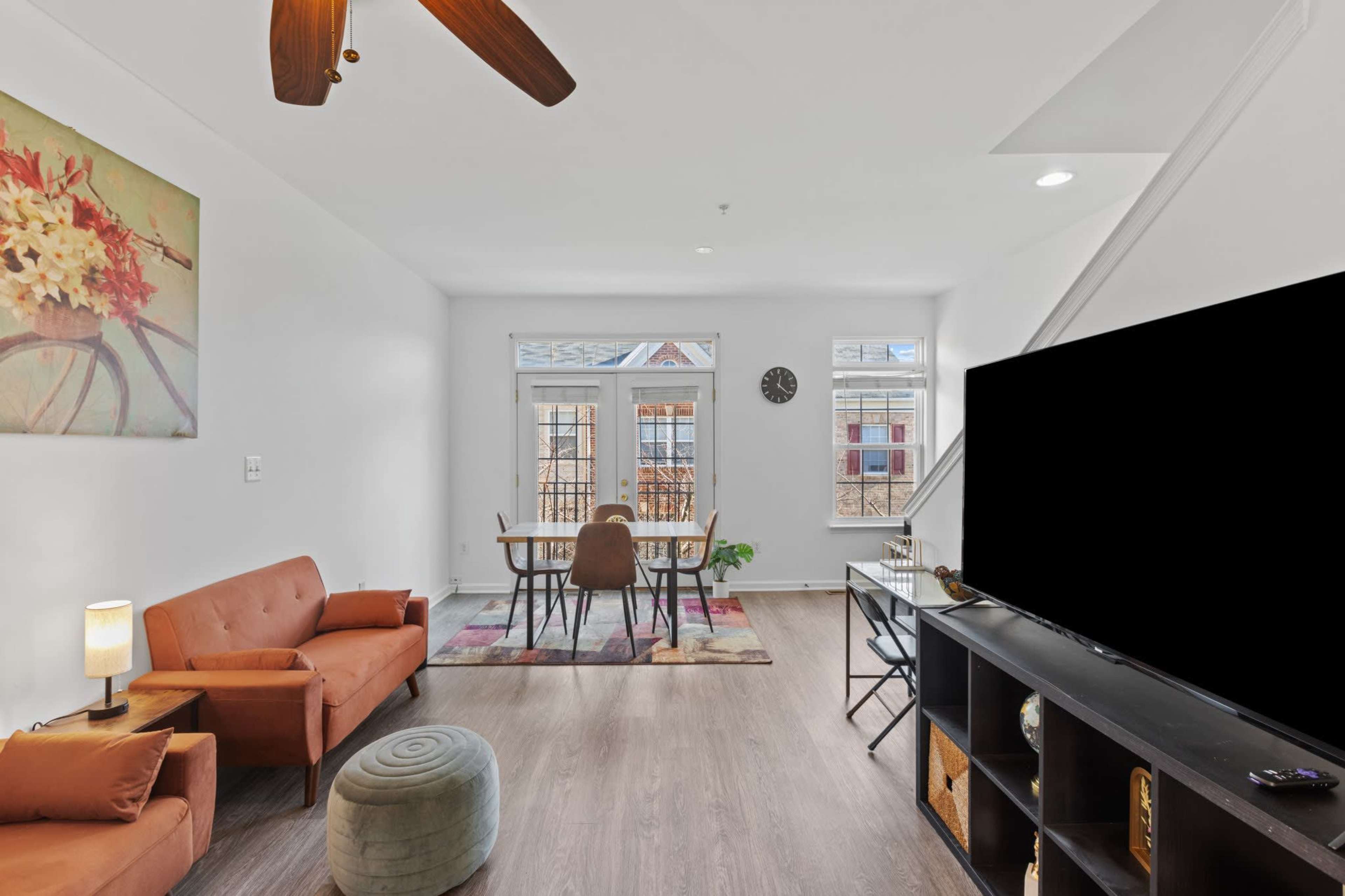 Modern DC Townhome – Natural Light, Stylish Decor & Multi-Level Layout Image in Southwest Washington, Washington, DC