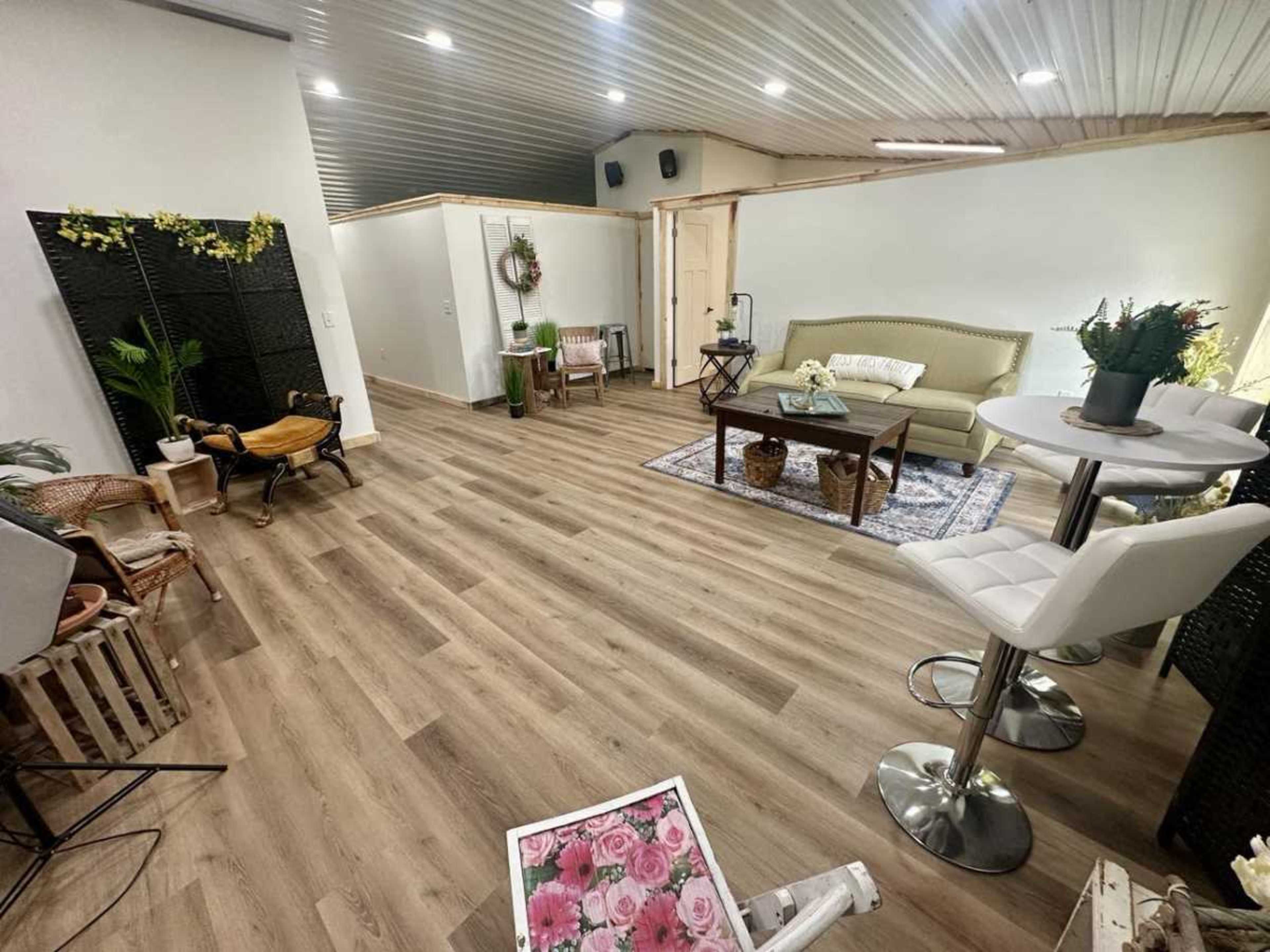 34-acre farm with indoor and outdoor spaces Image in Tyrone Township, Fenton, MI