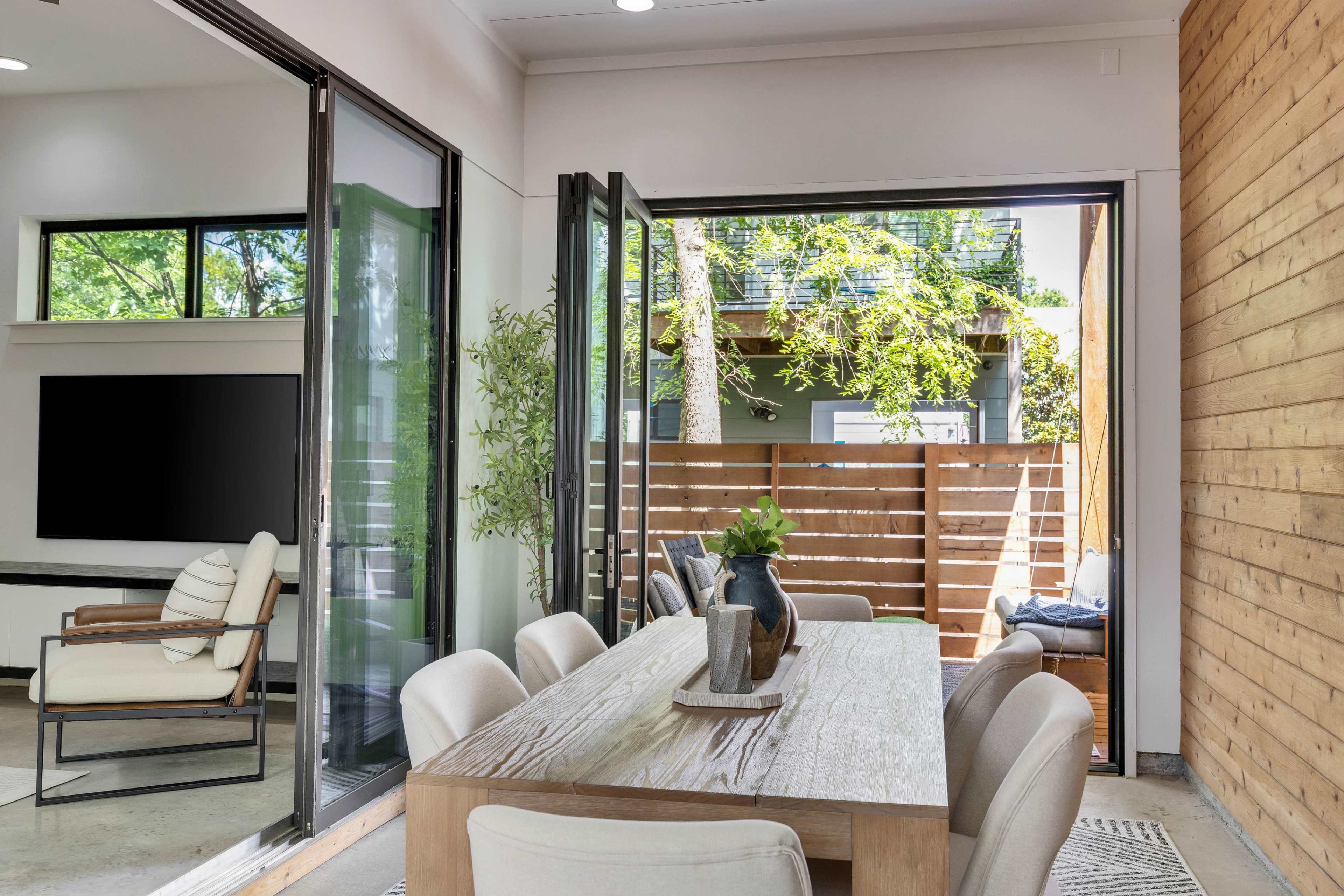 Modern East Austin Professionally Staged House Image in Holly, Austin, TX