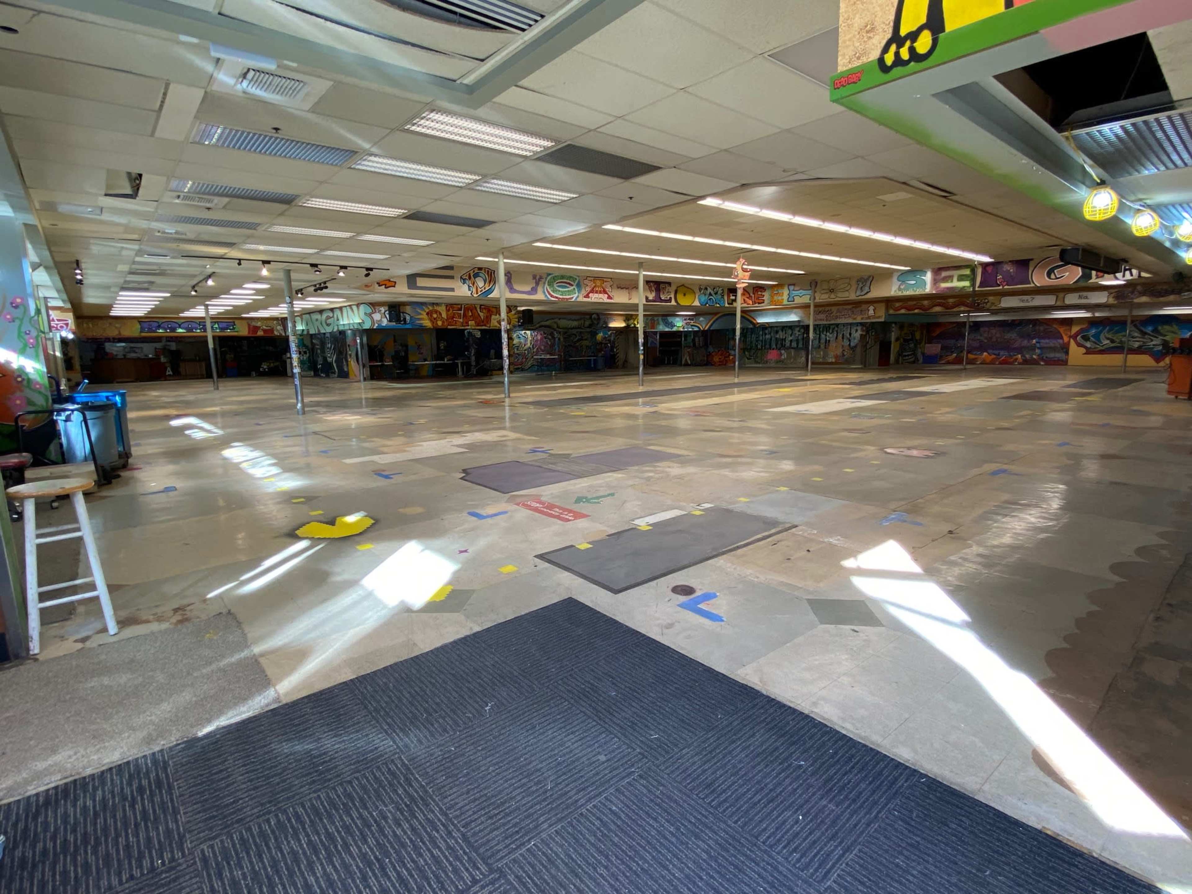 Large flexible space in a former grocery store. Image in Stevens, Seattle, WA