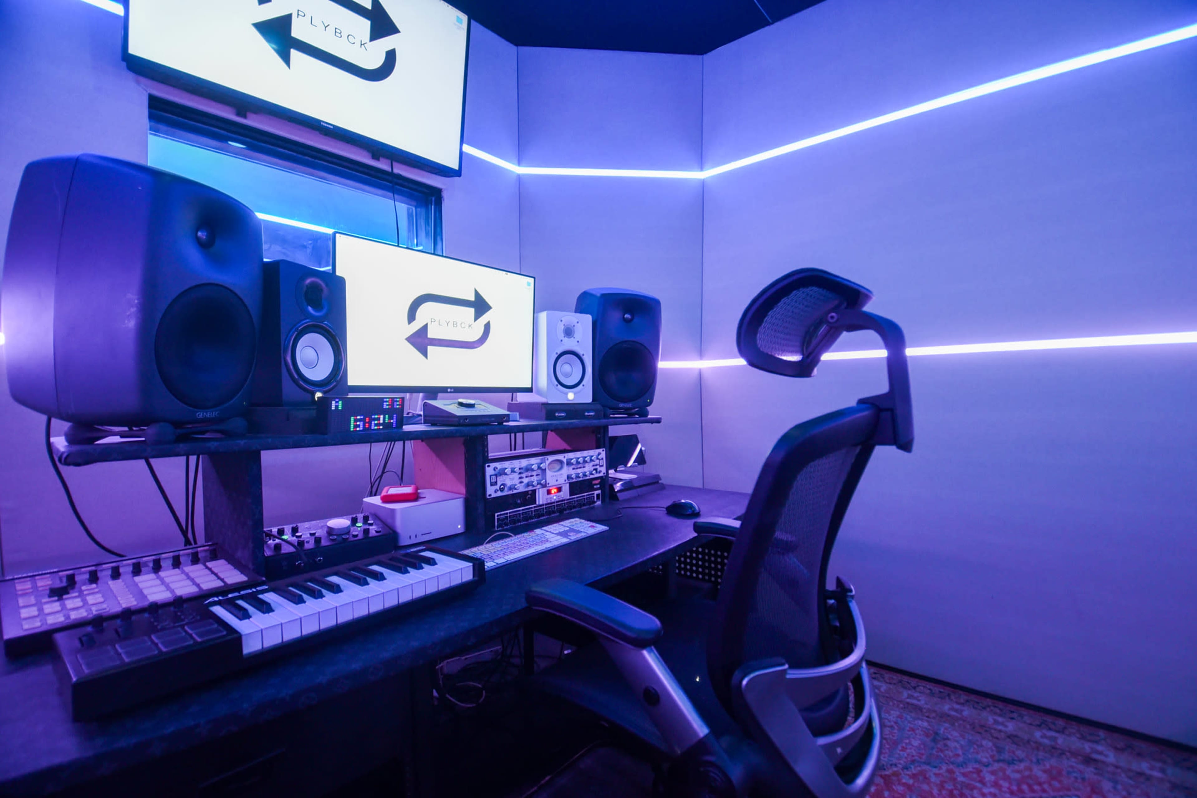 20x Platinum Recording Studio Image in North Miami, North Miami Beach, FL
