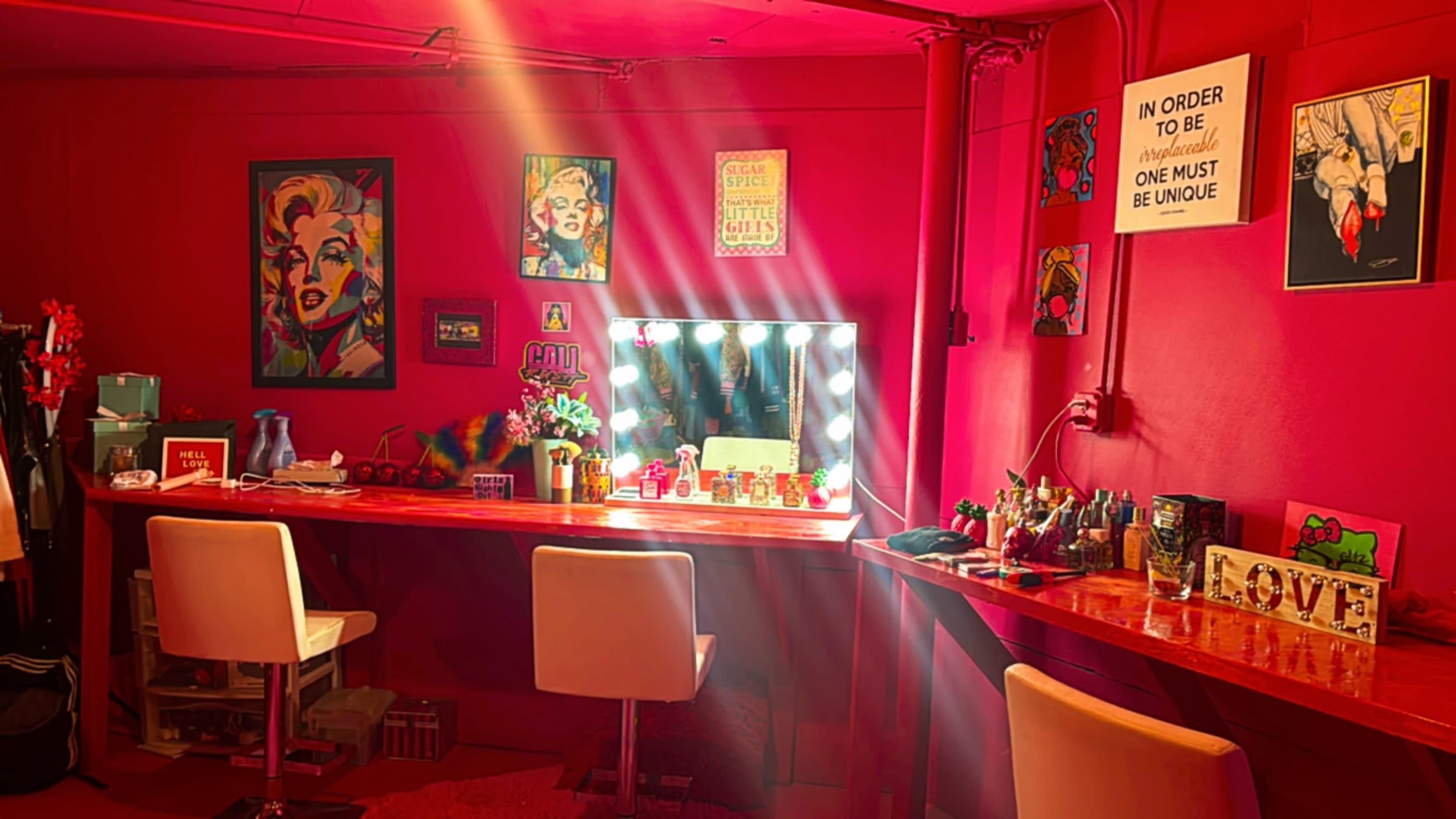 Enchanting Subterranean Creative Space Image in West Town, Chicago, IL