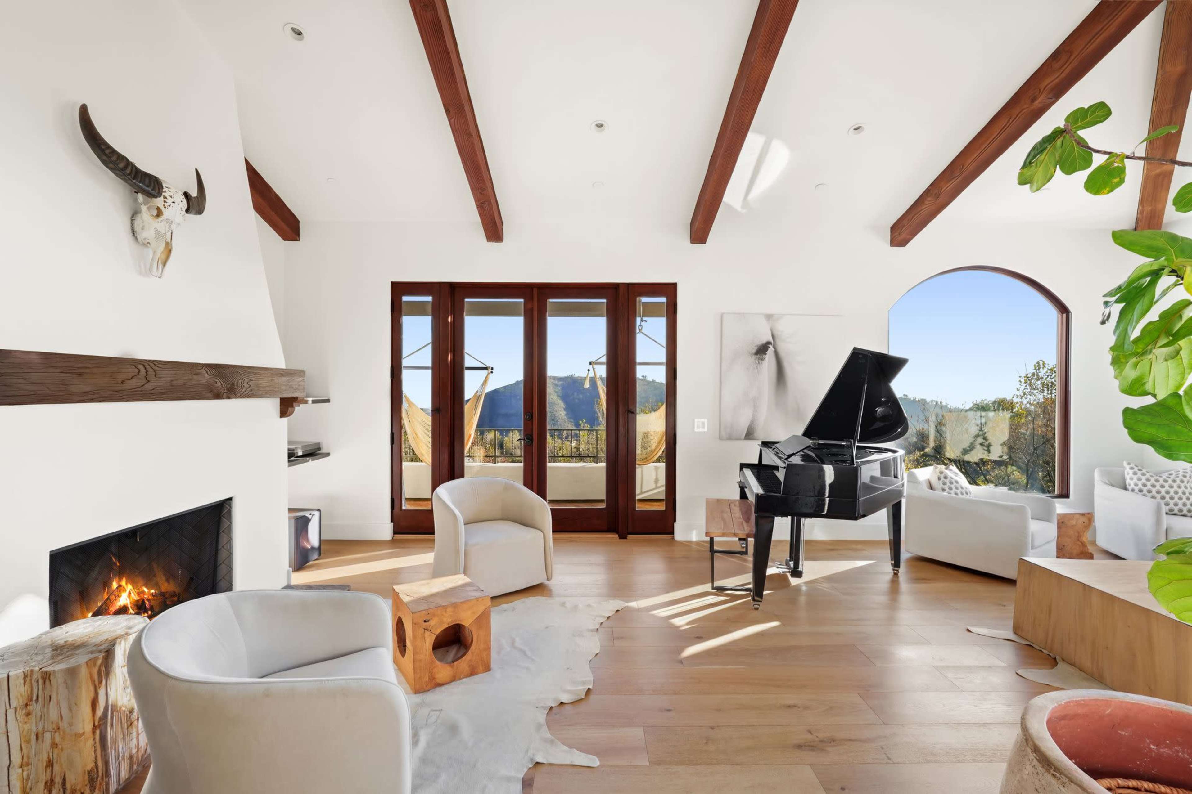 Gorgeous Ocean and Mountain View Villa Image in Topanga, Topanga, CA