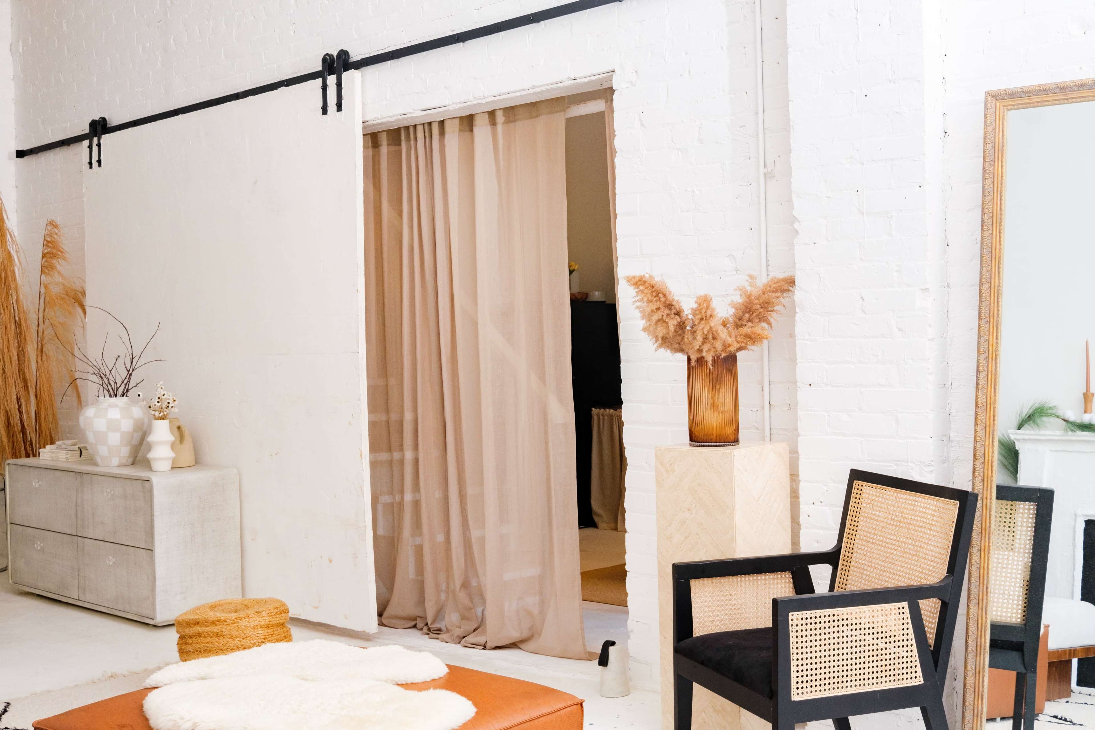 1500sq ft Downtown Bright Hard Natural Light Loft Image in Corktown, Toronto, ON