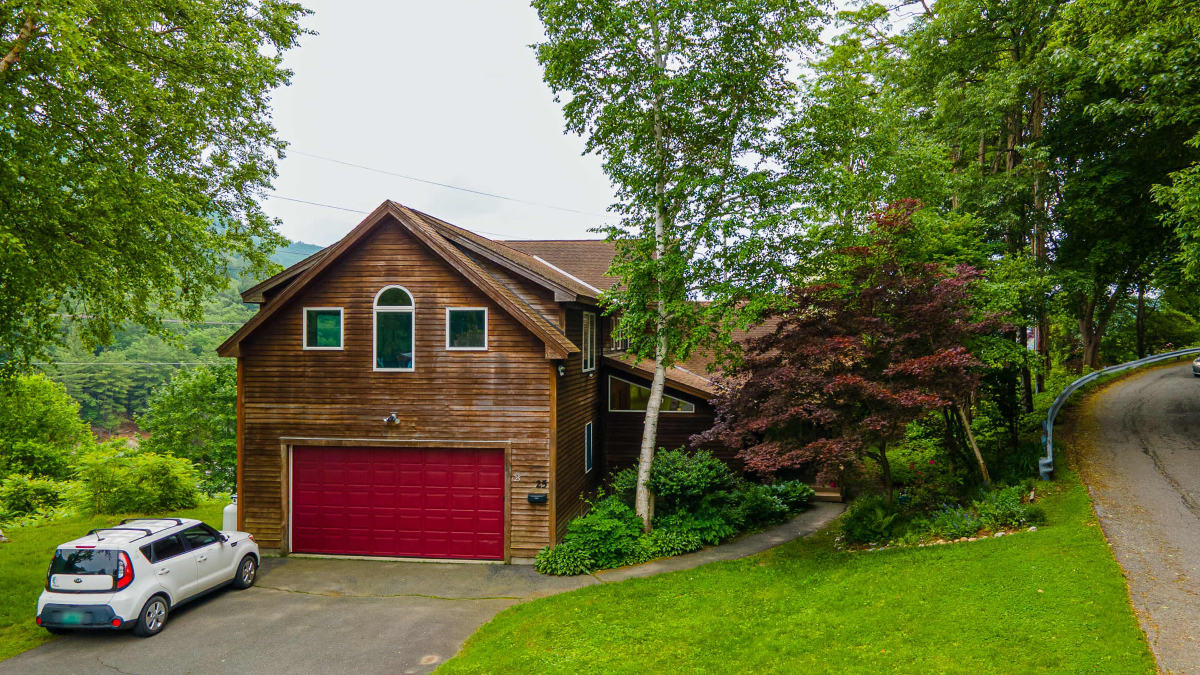 Scenic Brattleboro Retreat Overlooking the Connecticut River — Perfect for Weddings & Celebrations Image in Brattleboro, Brattleboro, VT
