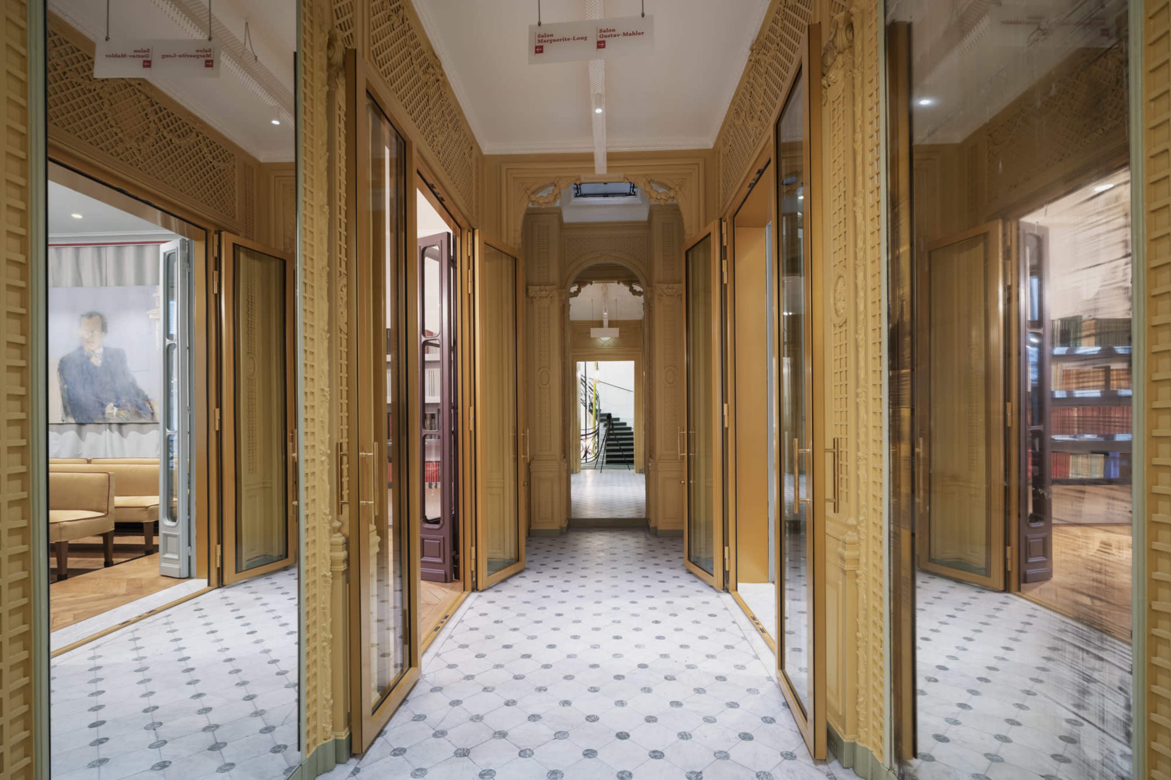 Hôtel particulier parisien idéal pour des soirées d'entreprises, shooting photos, défilés, conférences, concerts, tournages... Image in Europe, PARIS