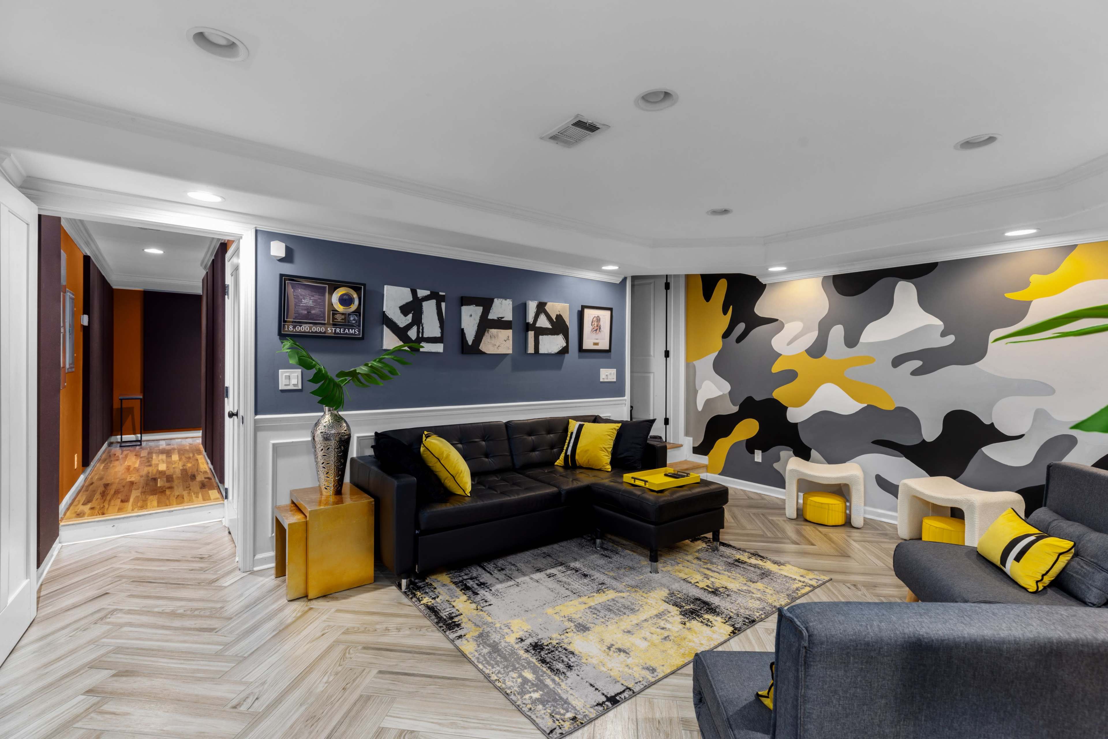 Modern Lounge & Recording Studio | Atlanta Image in , Ellenwood, GA