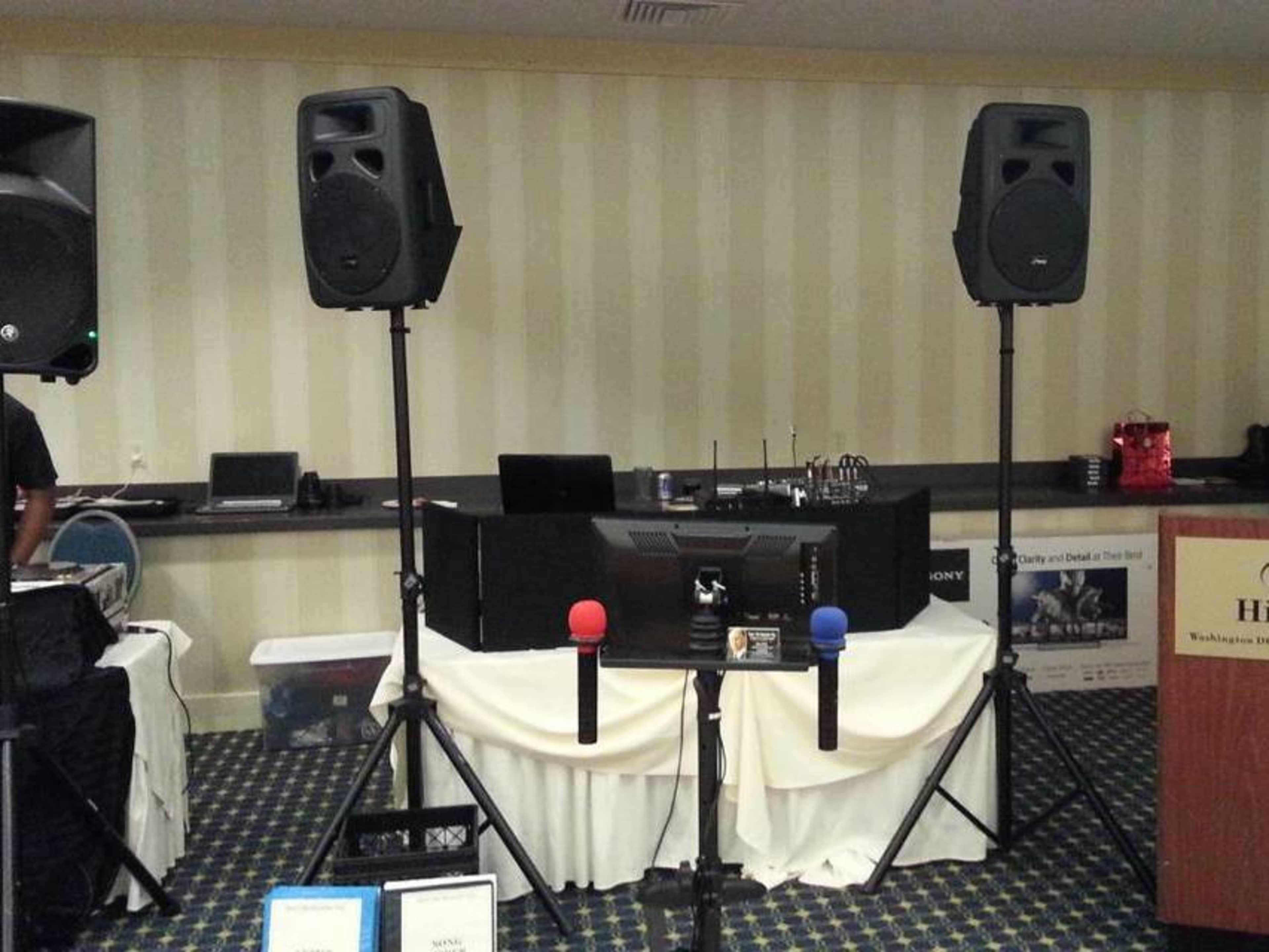 LIVE KAREOKE DJ