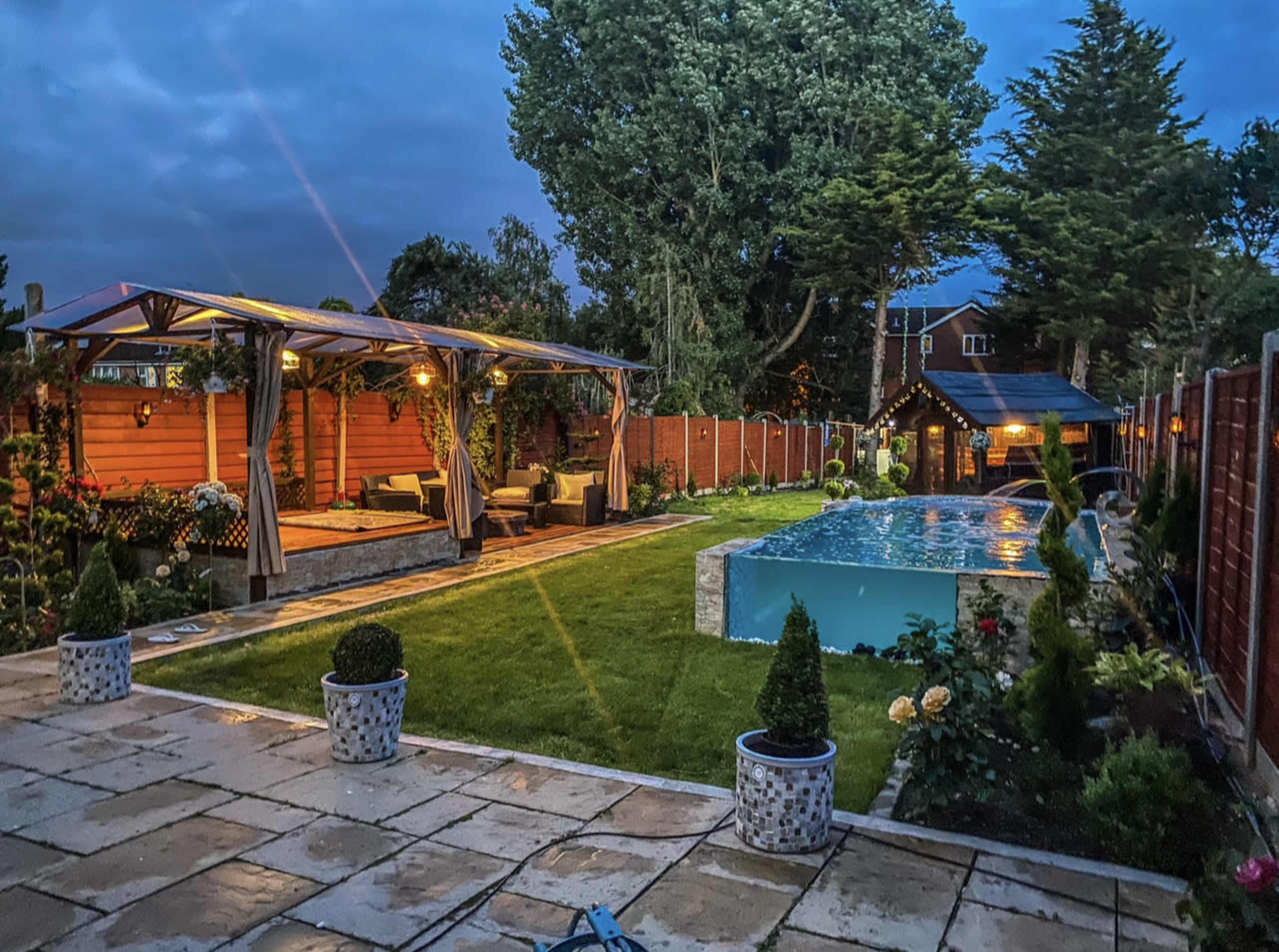 Luxe Glass-Pool House Image in Church End & Roundwood, London, ENG