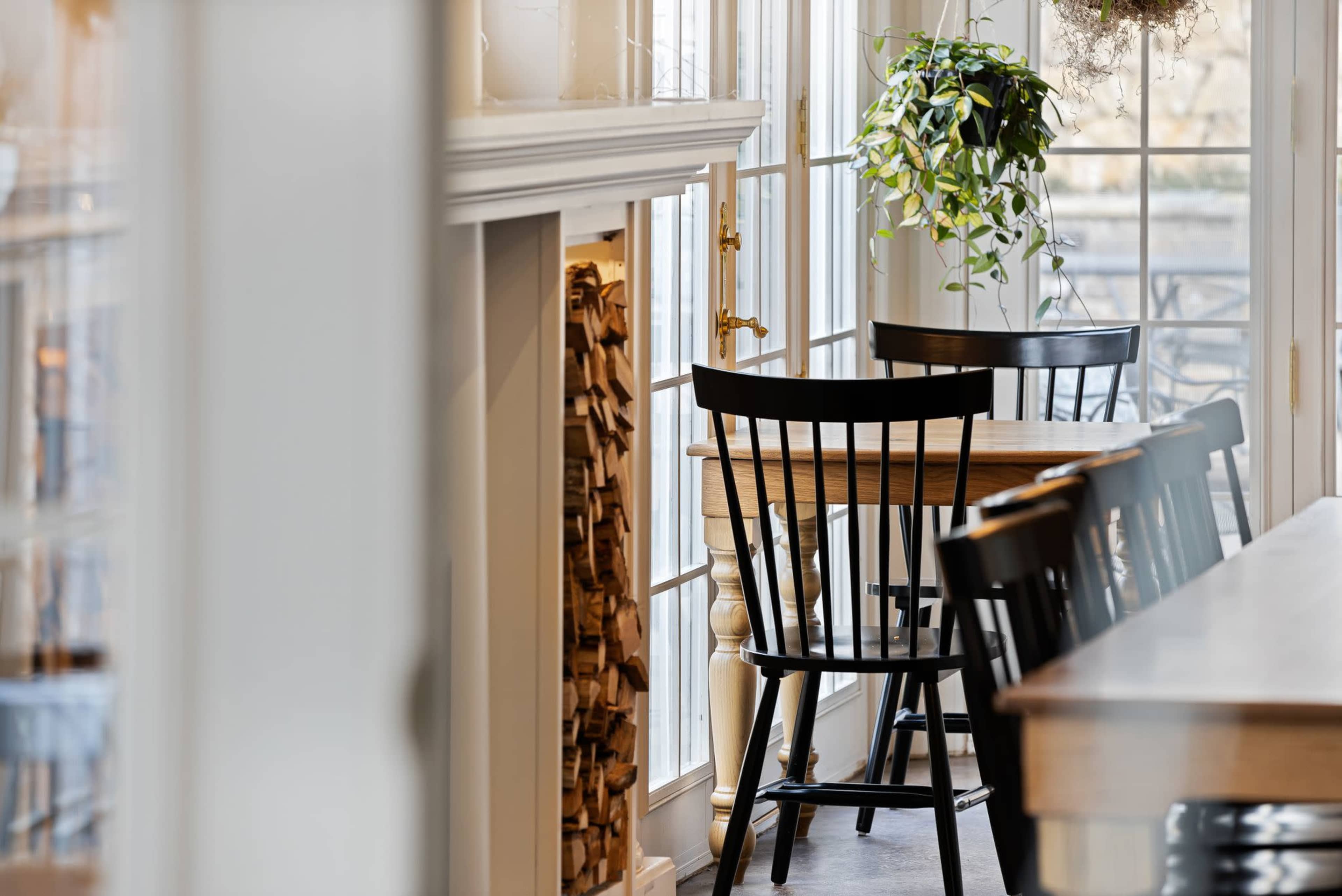 Charming Sunroom & Patio Event Space walking distance to the Plaza! Image in Southmoreland, Kansas City, MO