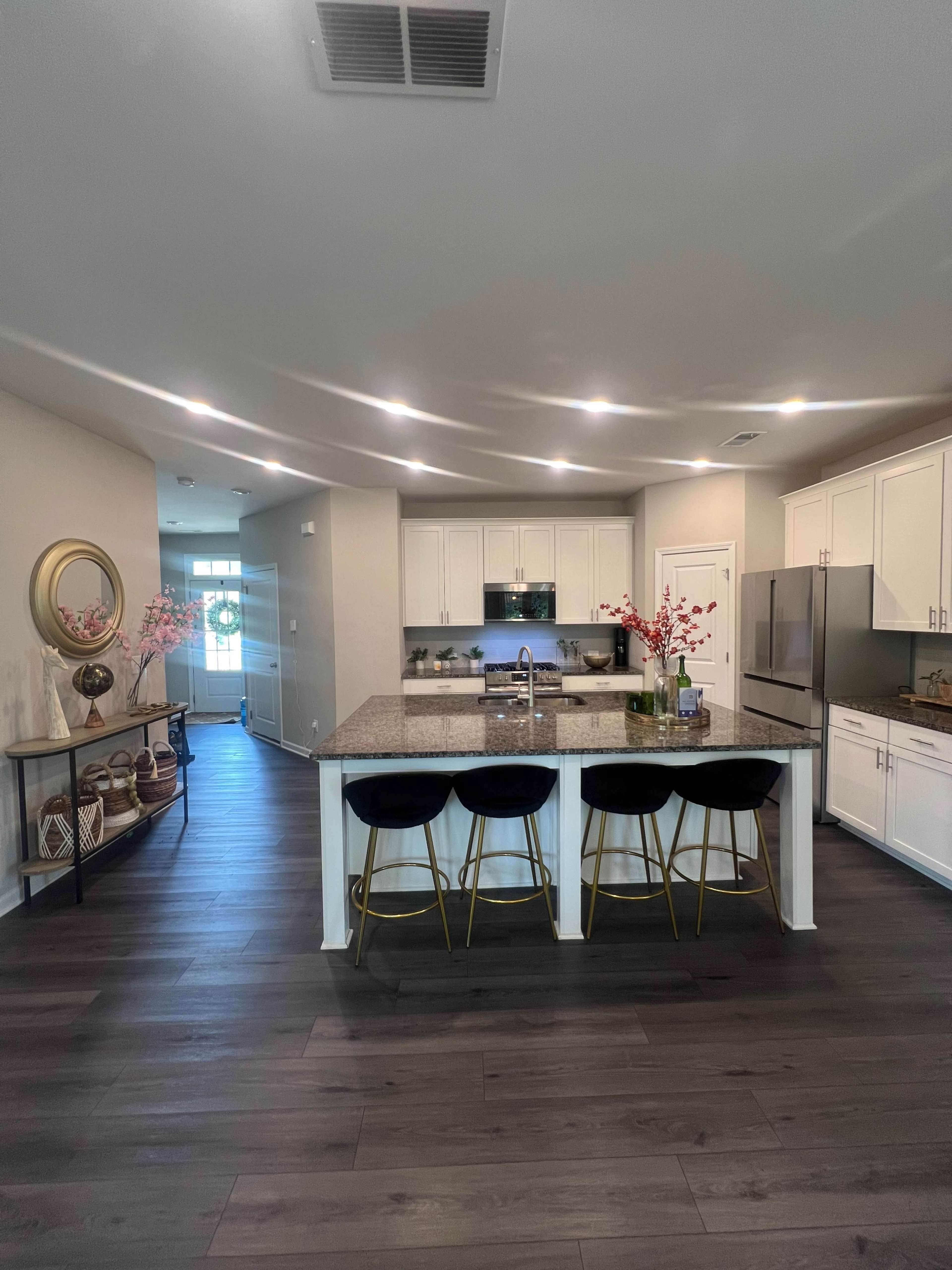 Urban Modern Decor House perfect for Socials, Meetings and Filming. Image in Scottdale, Scottdale, GA