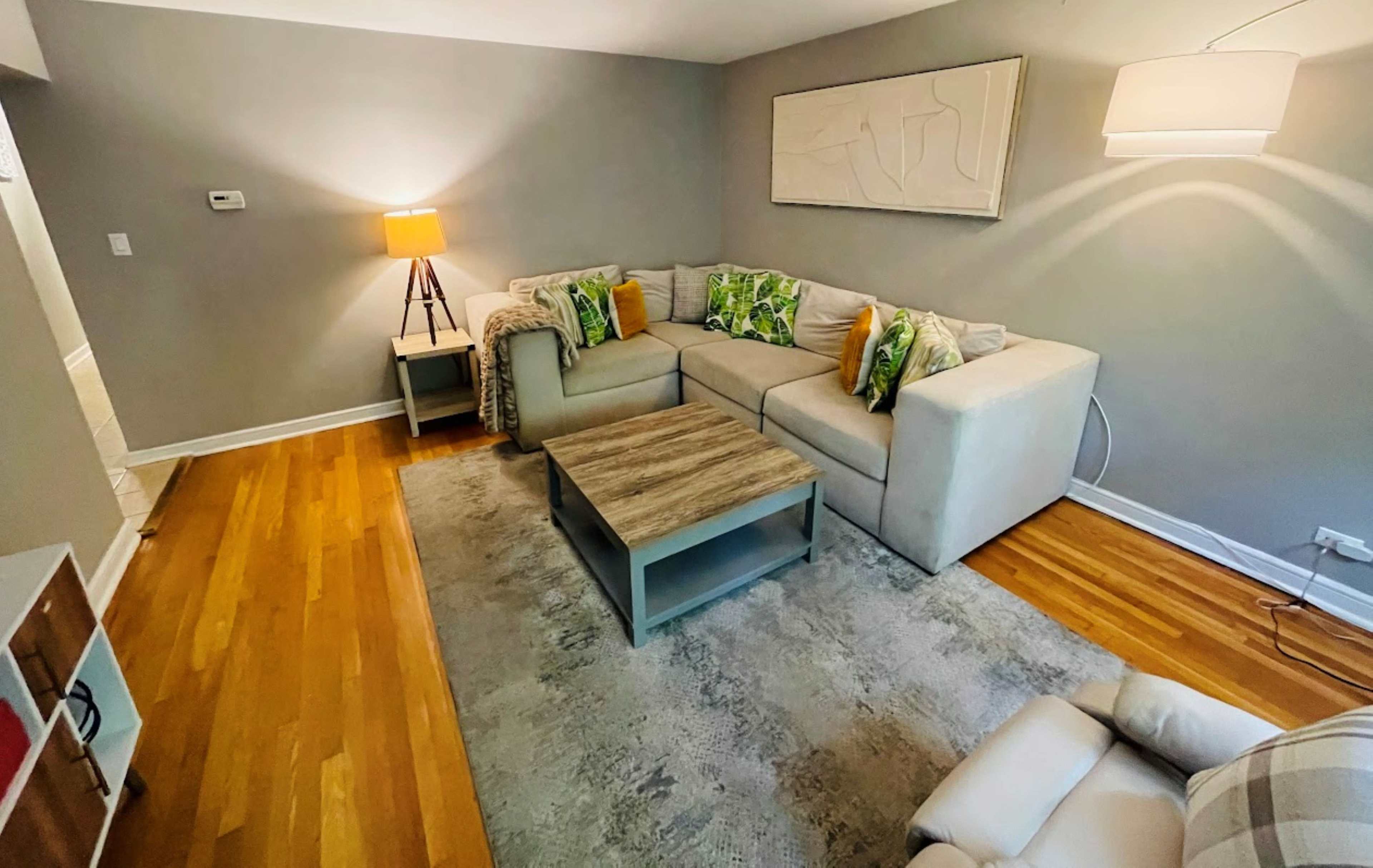 Golden Girls Inspired Retreat Image in Evanston, Evanston, IL