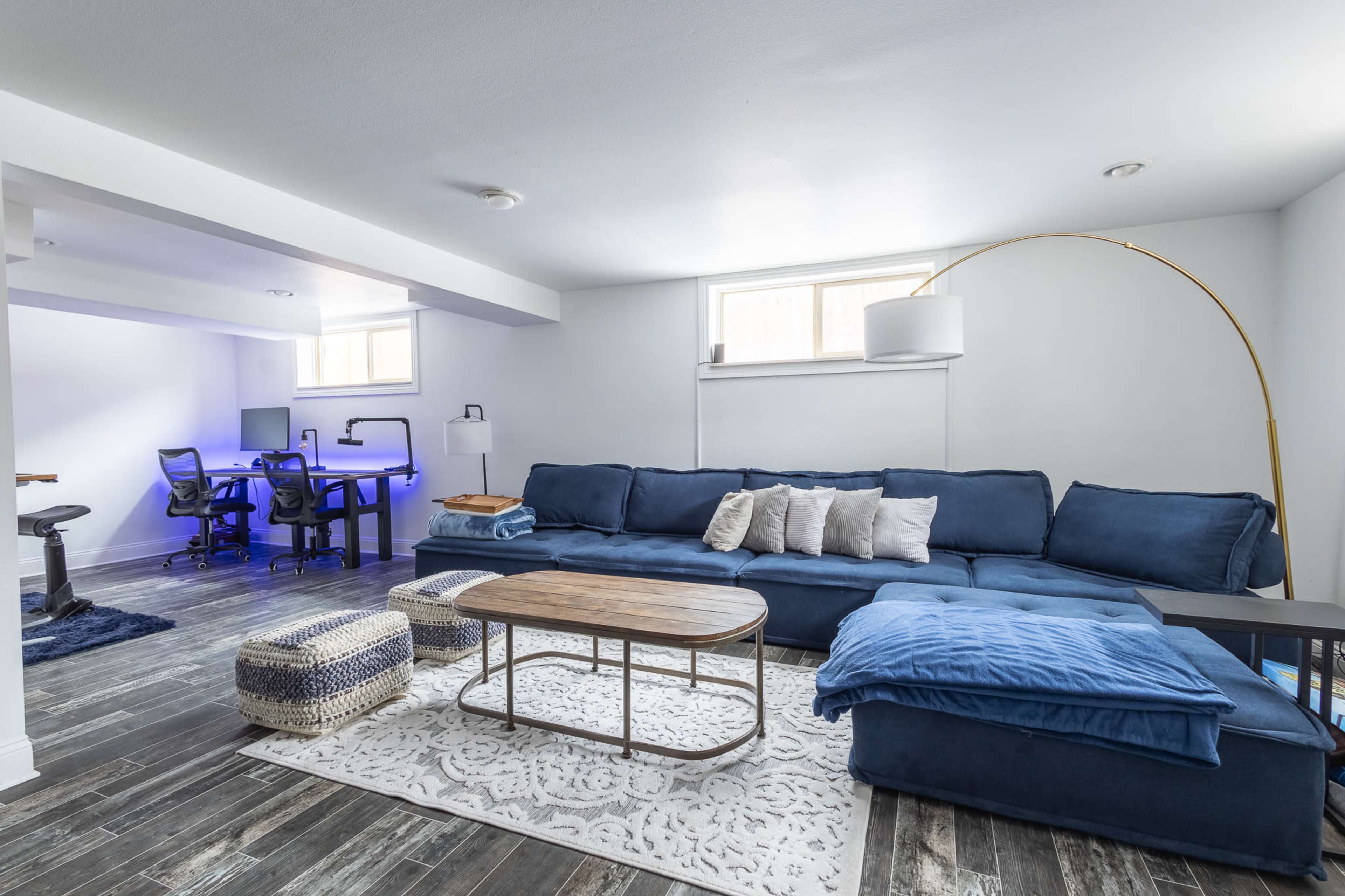 Urban Creative Retreat with Gym & Backdrops Image in Elyria-Swansea, Denver, CO