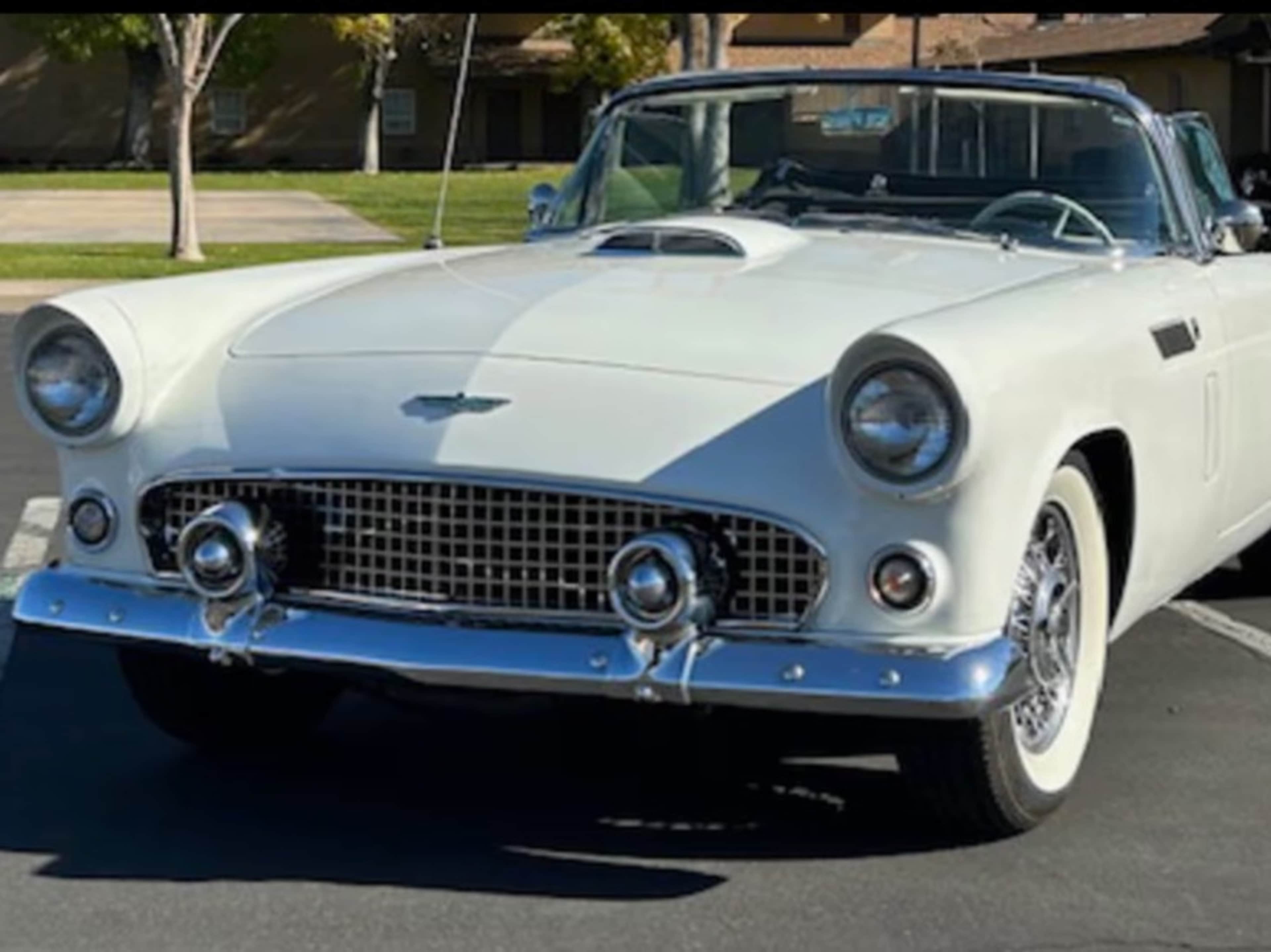 1956 Ford Thunderbird