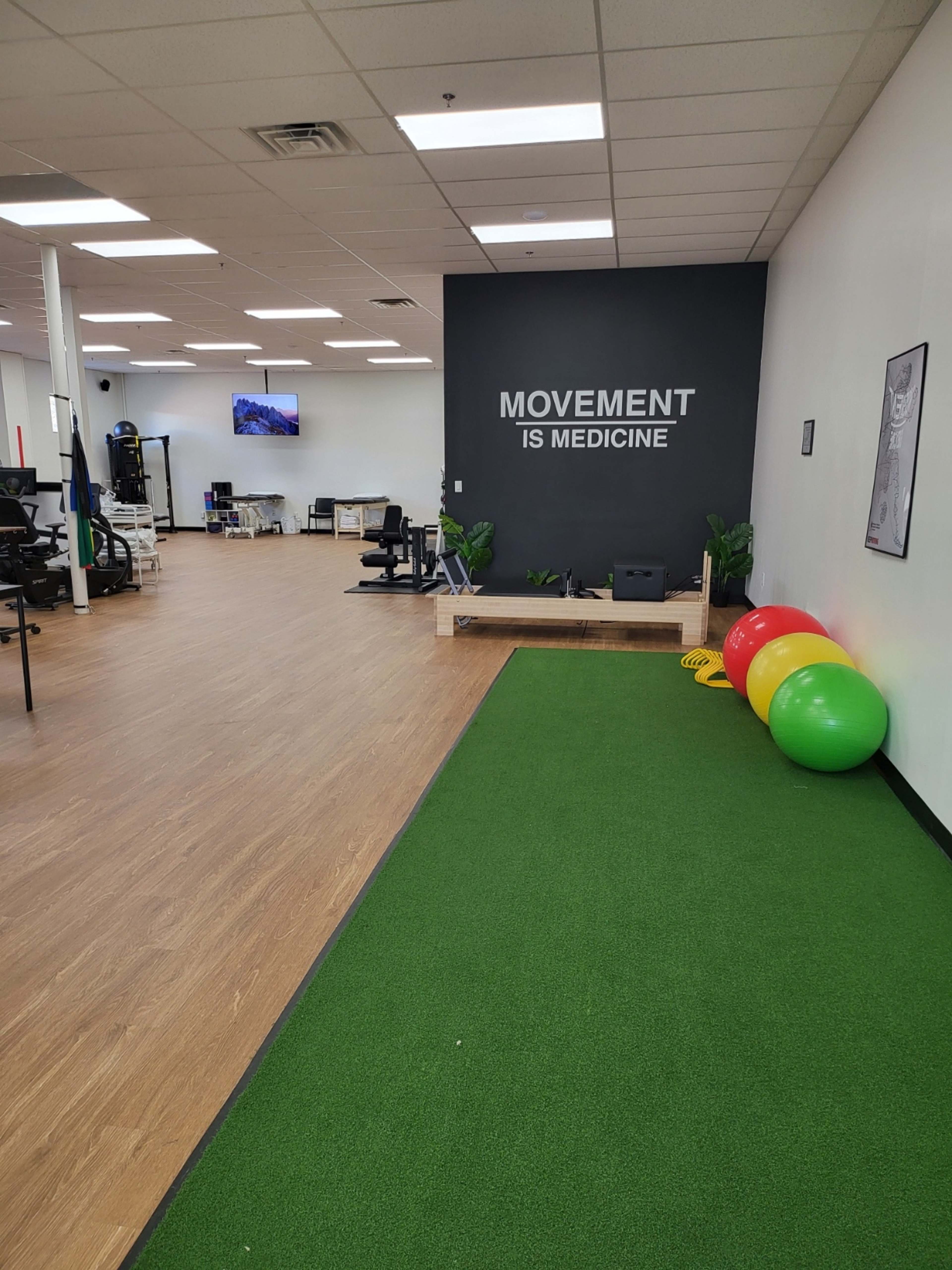 Fitness studio (3500 sq ft overall) with 1000 sq ft of open studio space right off of route 395 Image in Westside Norwich, Norwich, CT