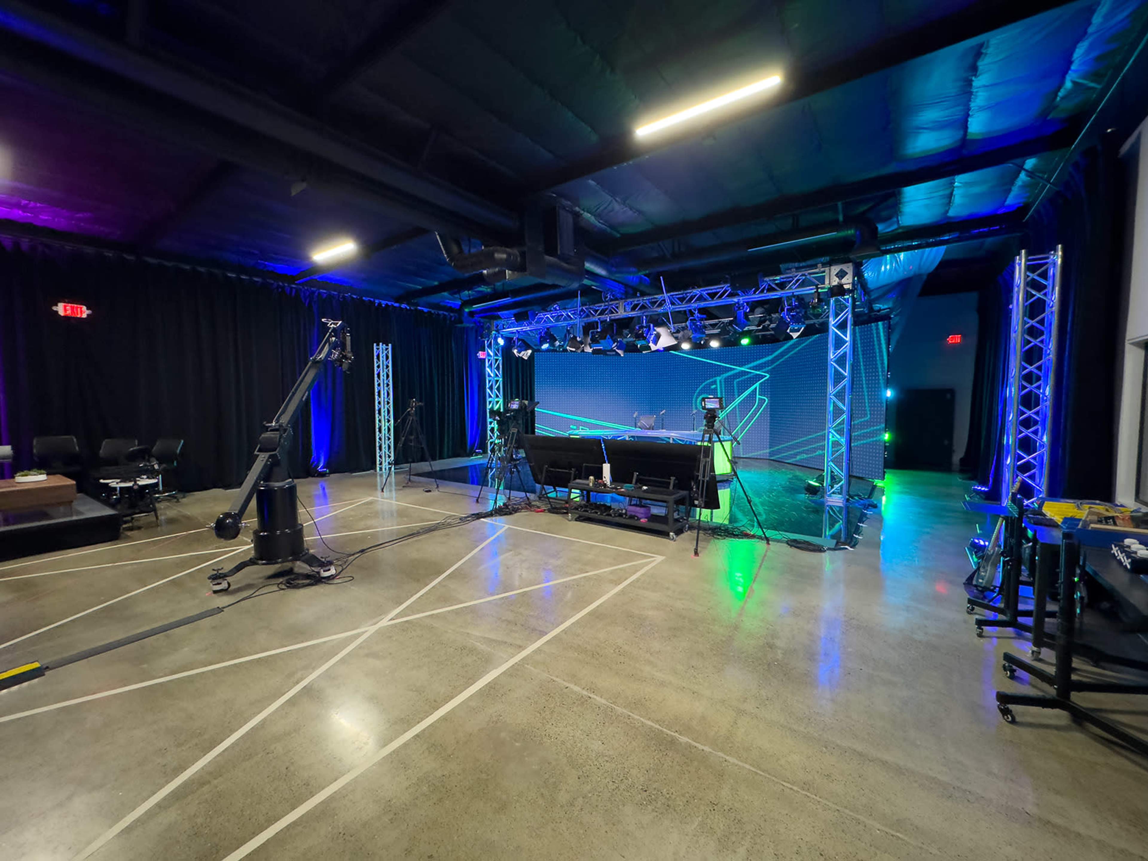 Large Streaming Content Creation Studio Image in Hillside, Daly City, CA
