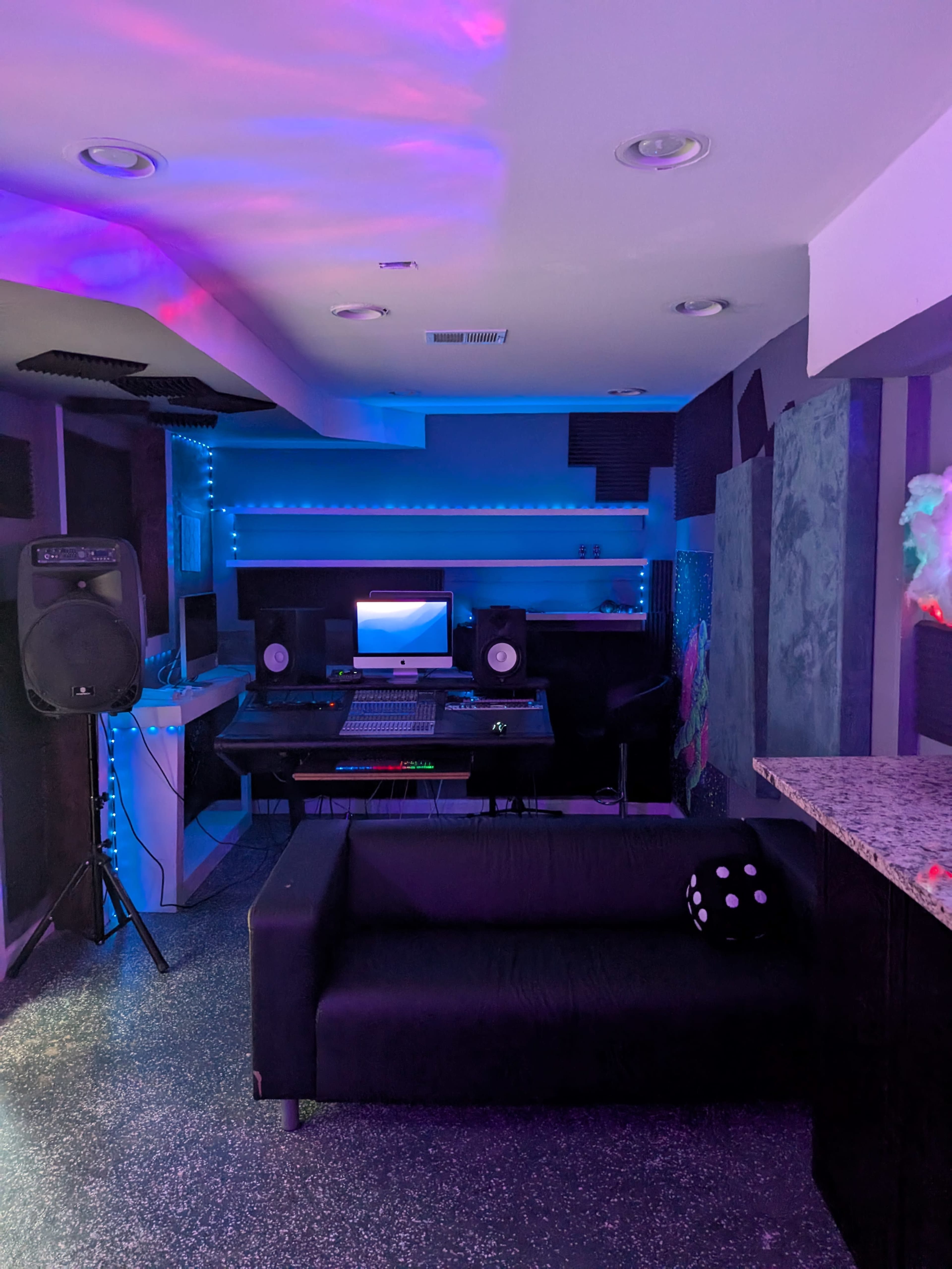 Urban Creative Studio with Pool & Private Guest Suite in Stone Mountain Image in Mountain Park, Stone mountain, GA