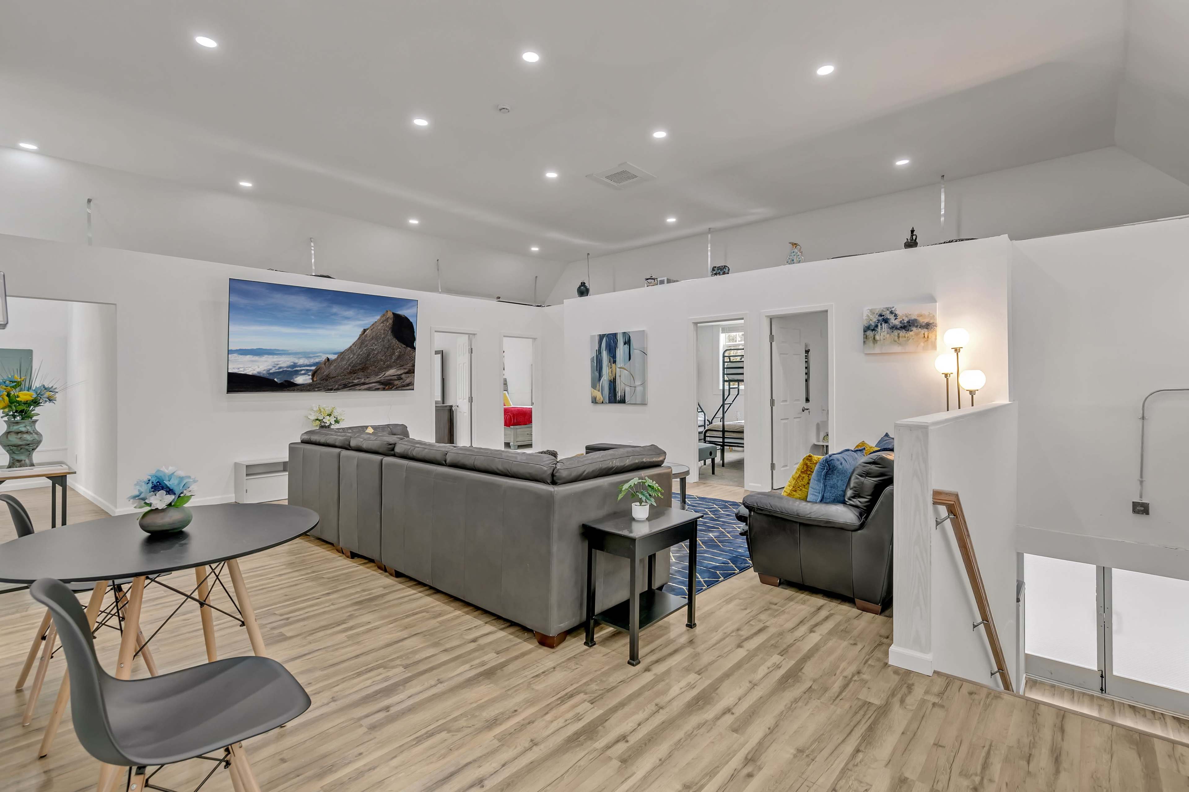 The Nest – 2,700 sqft Modern Loft for Productions & Gatherings Image in Rainier Valley, Seattle, WA