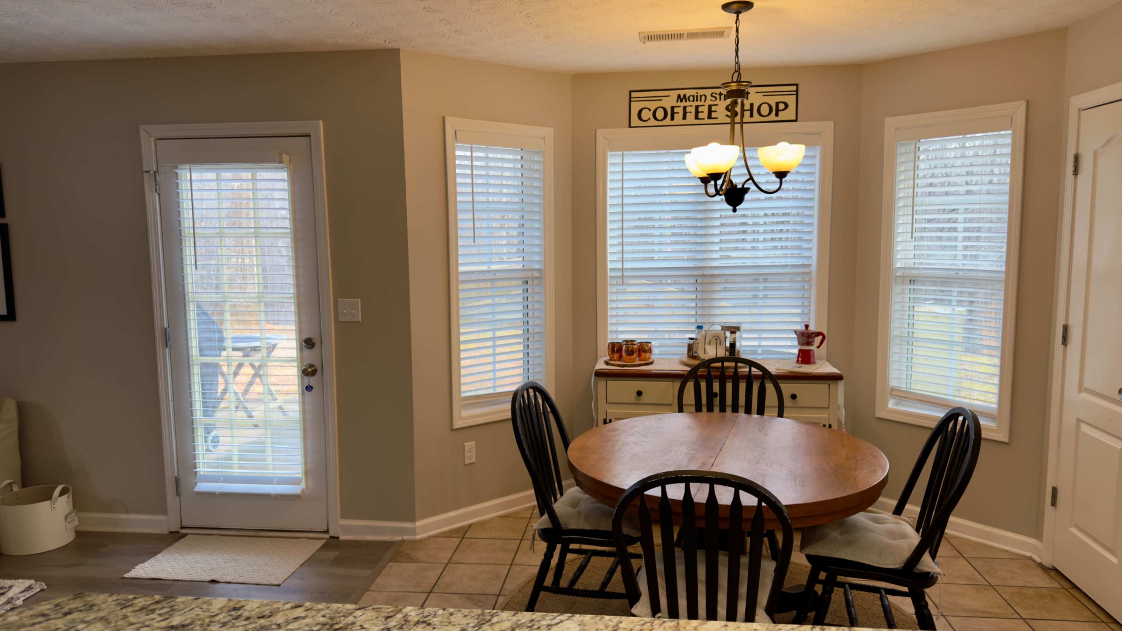 Luxury Natural-Light Content & Event Home Near Atlanta Image in , Oxford, GA