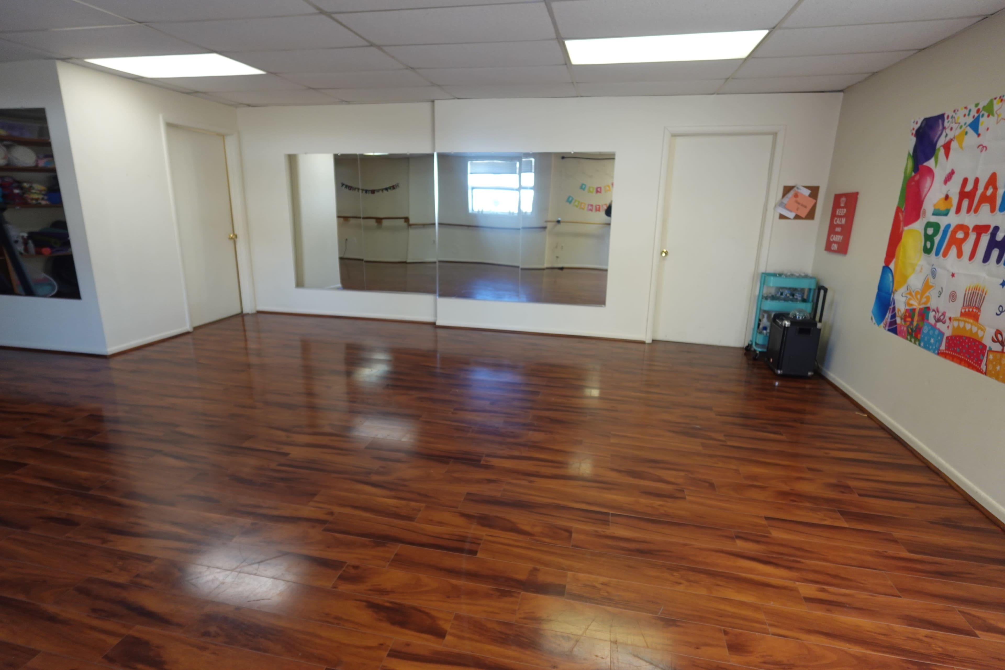Spacious Urban Yoga & Dance Studio with Serene Ambiance Image in Ann Arbor, Ann Arbor, MI