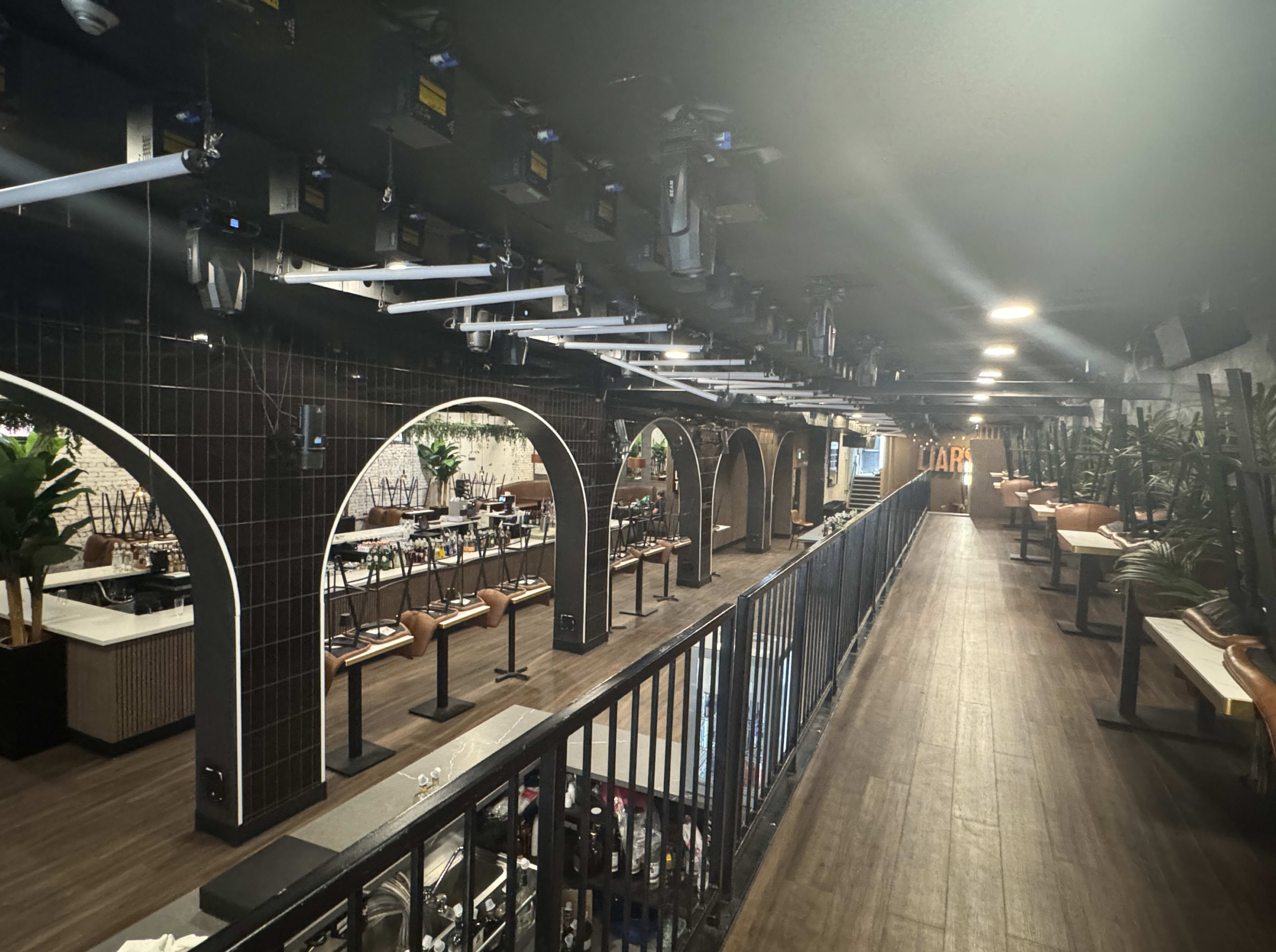 Modern Restaurant & Nightclub Image in Barrie, Barrie, ON