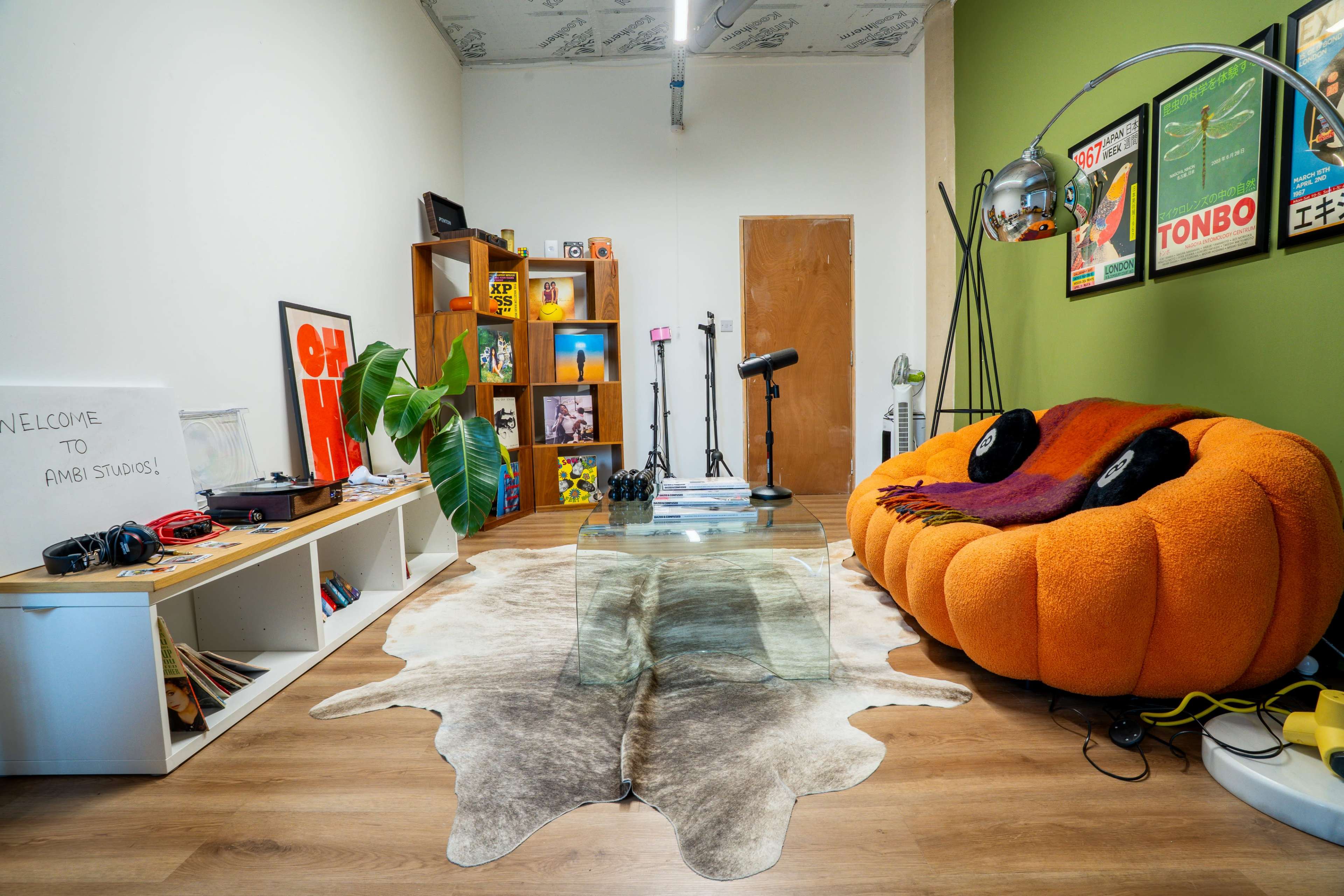 Retro-Modern Content Studio in East London Image in Bromley By Bow, London, United Kingdom, ENG