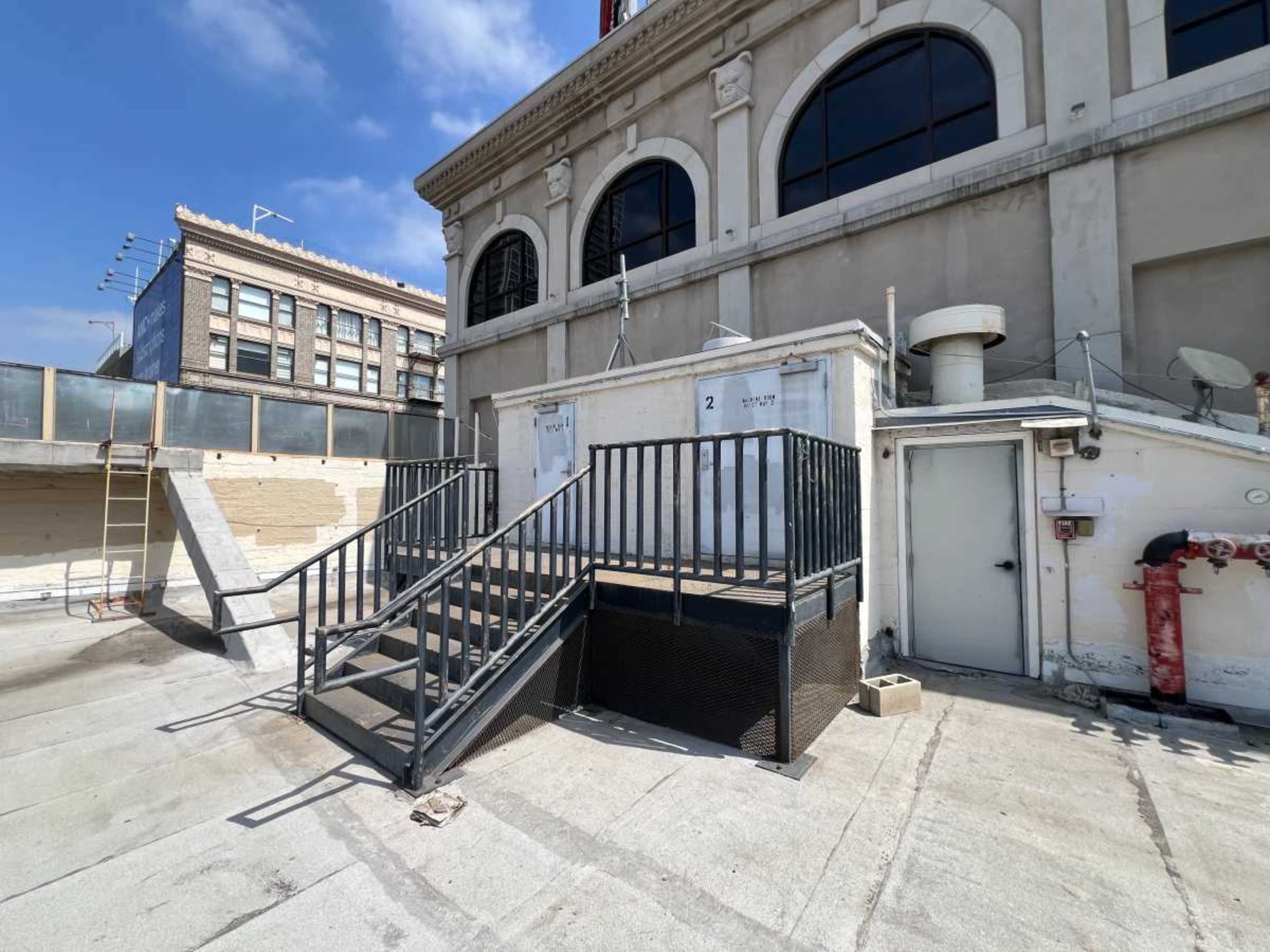 Penthouse Loft with Rooftop in DTLA Theater District Image in Central LA, Los Angeles, CA