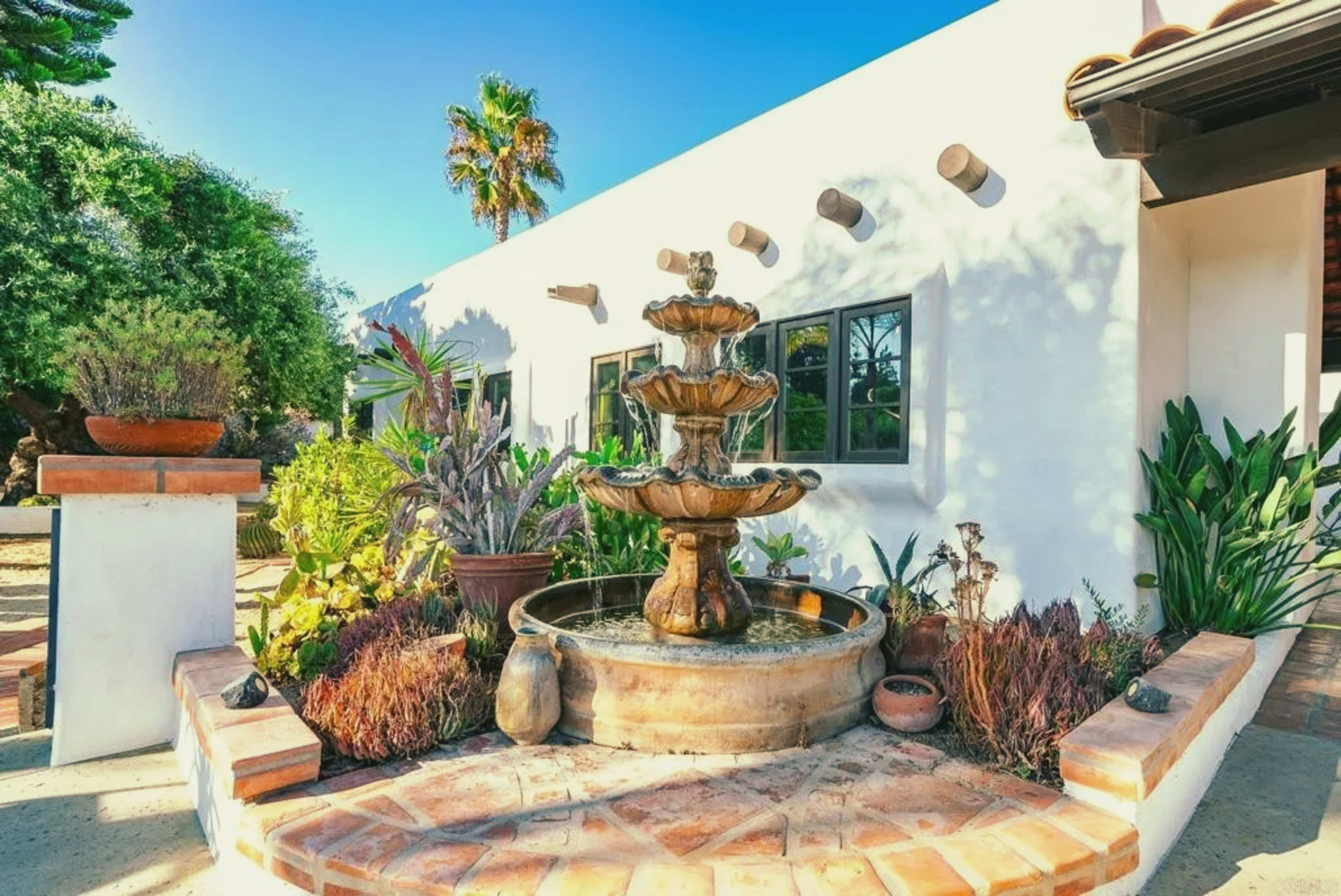 Elegant Fallbrook Villa with Vineyard Views and Pool Overlooking Gird Valley Image in , Fallbrook, CA