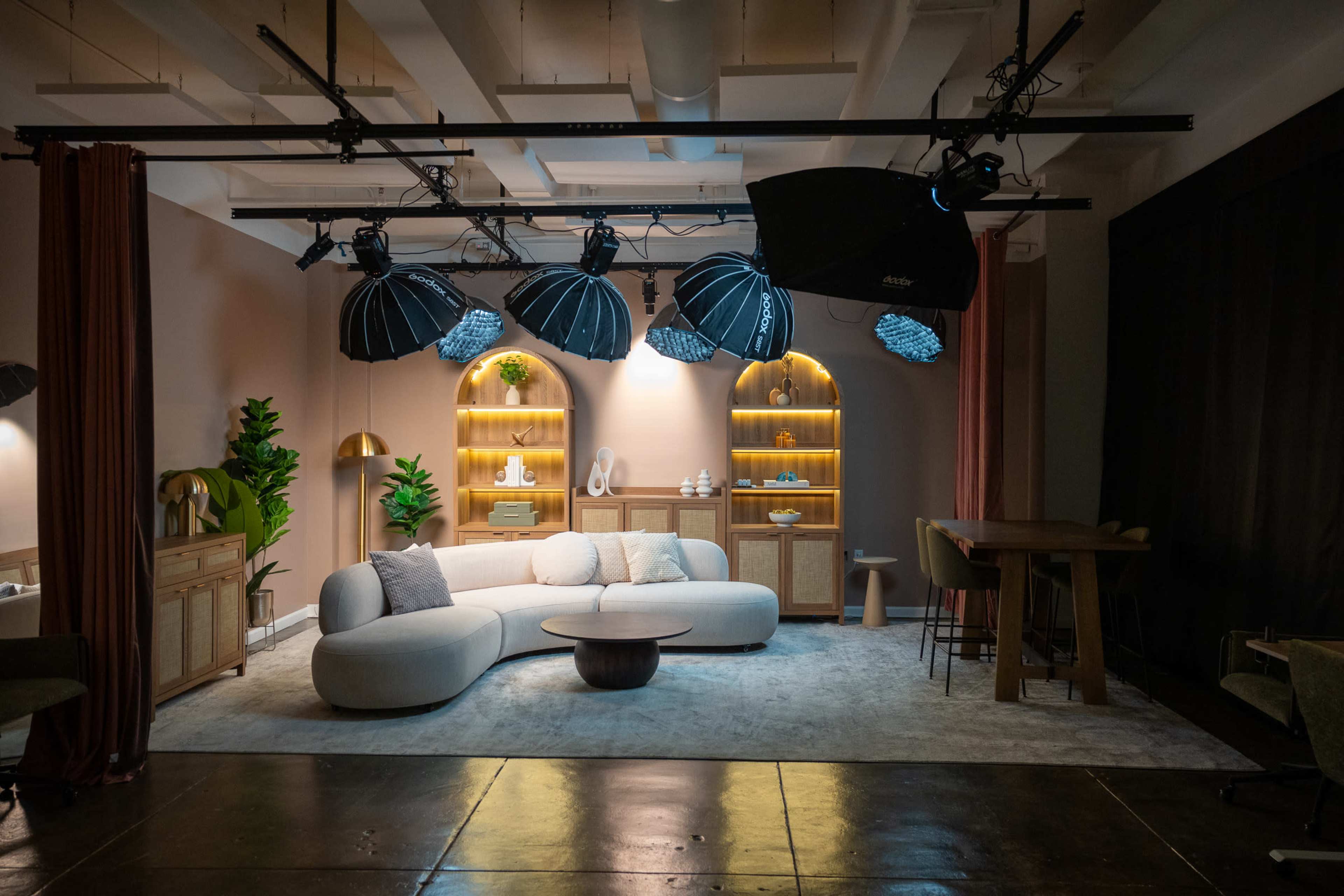 Interview Filming Studio Image in Midtown Manhattan, New York, NY