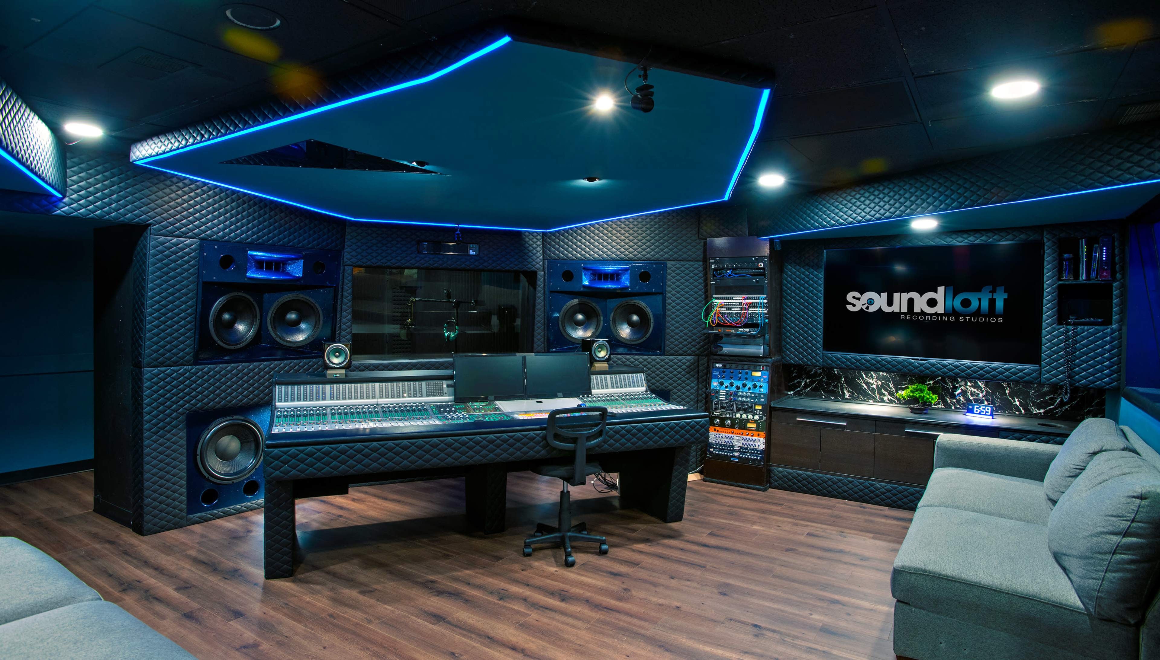 Luxury Recording Studio w/ Cinematic Lighting – Soundloft Maybach Room Image in Branford, Branford, CT