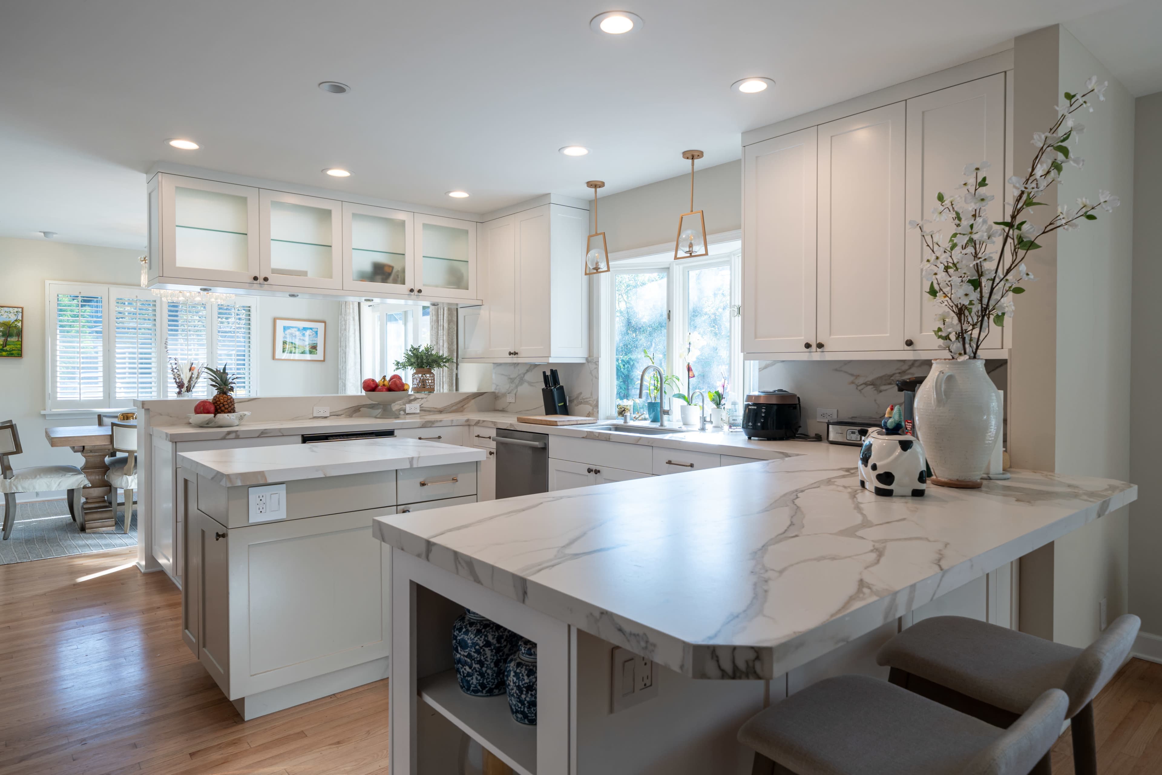 Bright Contemporary California Home with Luxury Kitchen Image in South Pasadena, south pasadena, CA