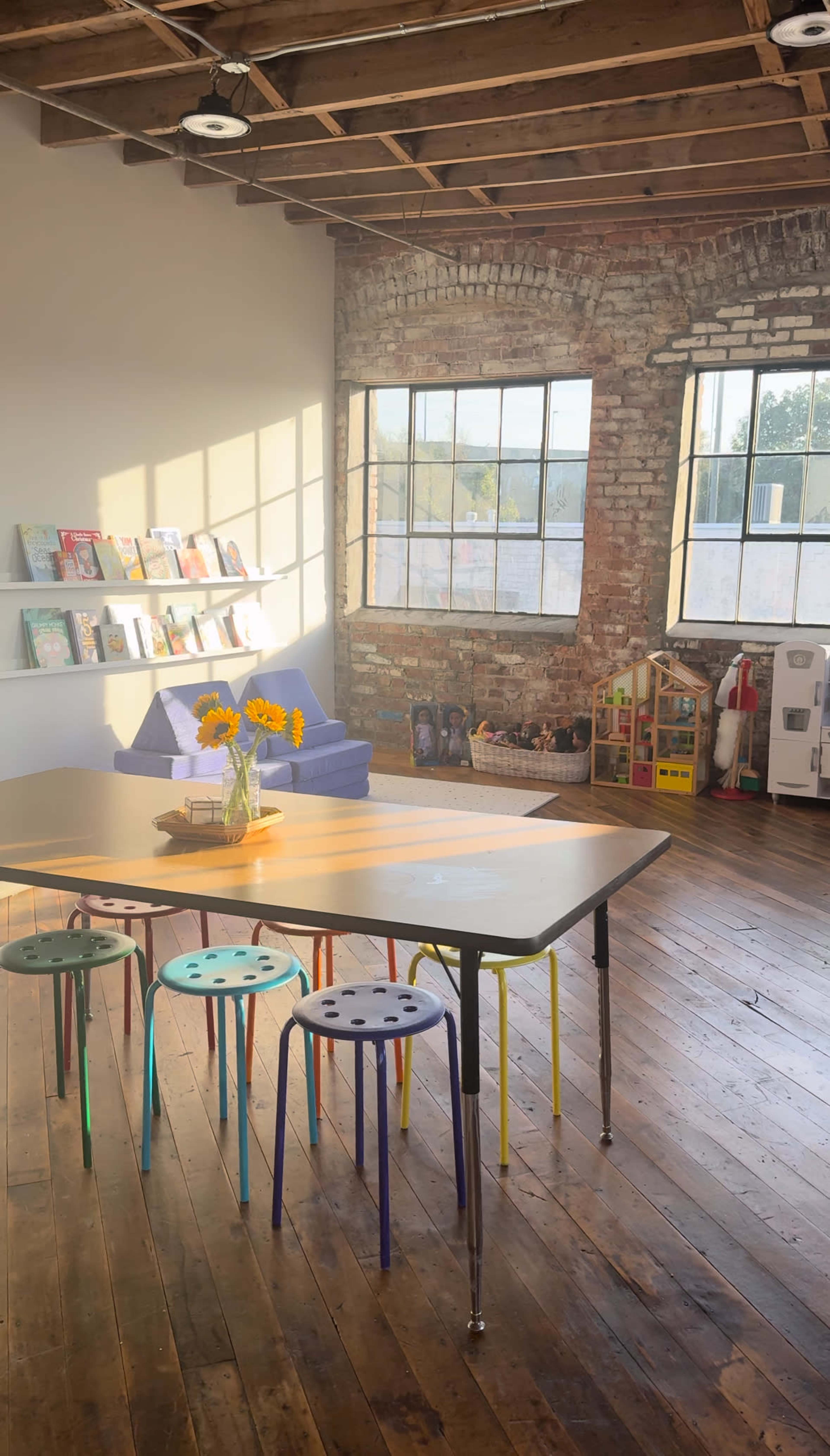Downtown Classroom/Art Studio in Industrial Building Image in Pittsburgh, Atlanta, GA