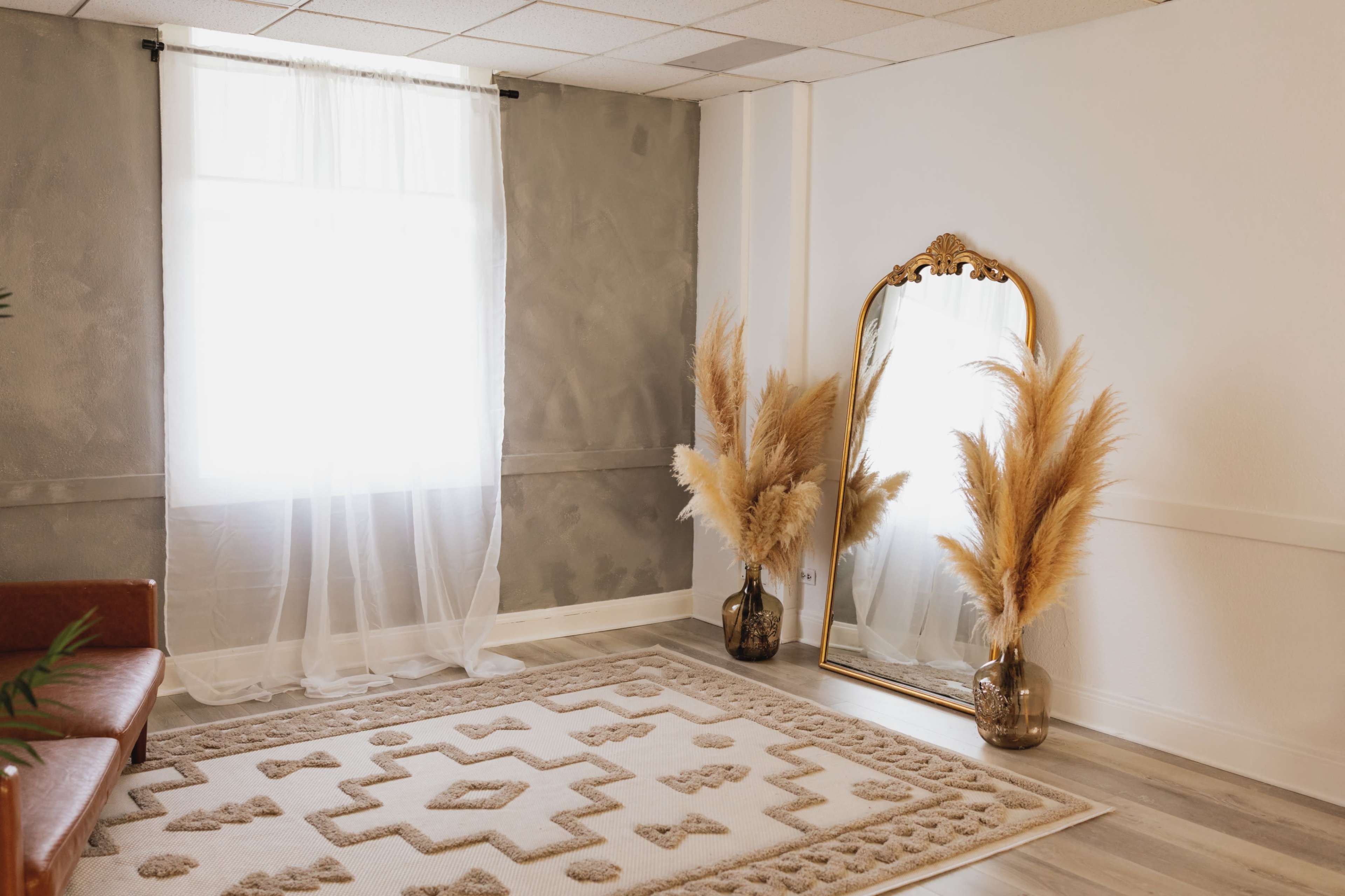 Uptown Loft with Natural Light Image in Whittier, Whittier, CA