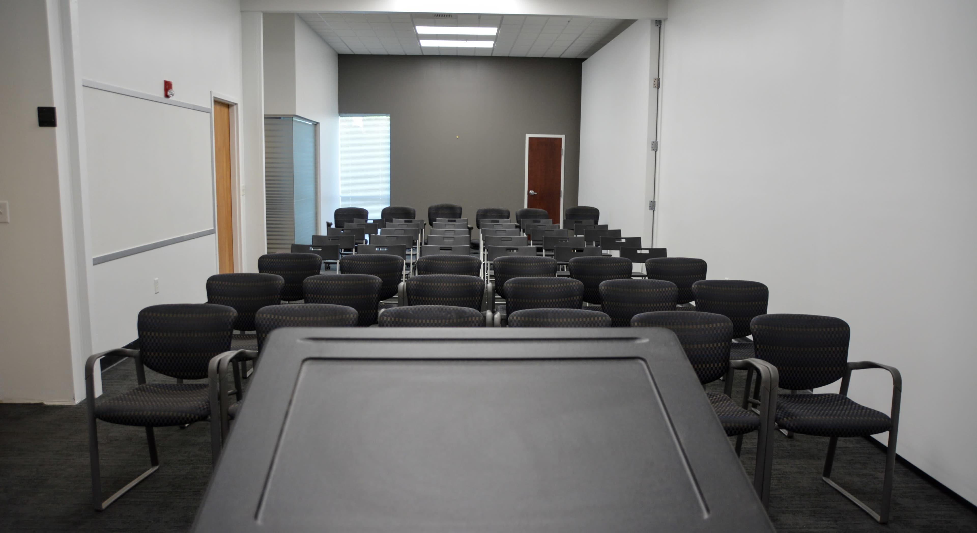 Flexible Event Venue: Seminar Room Perfect for Workshops, Meetings & More in St. Petersburg Image in Barcley Estates, St. Petersburg, FL