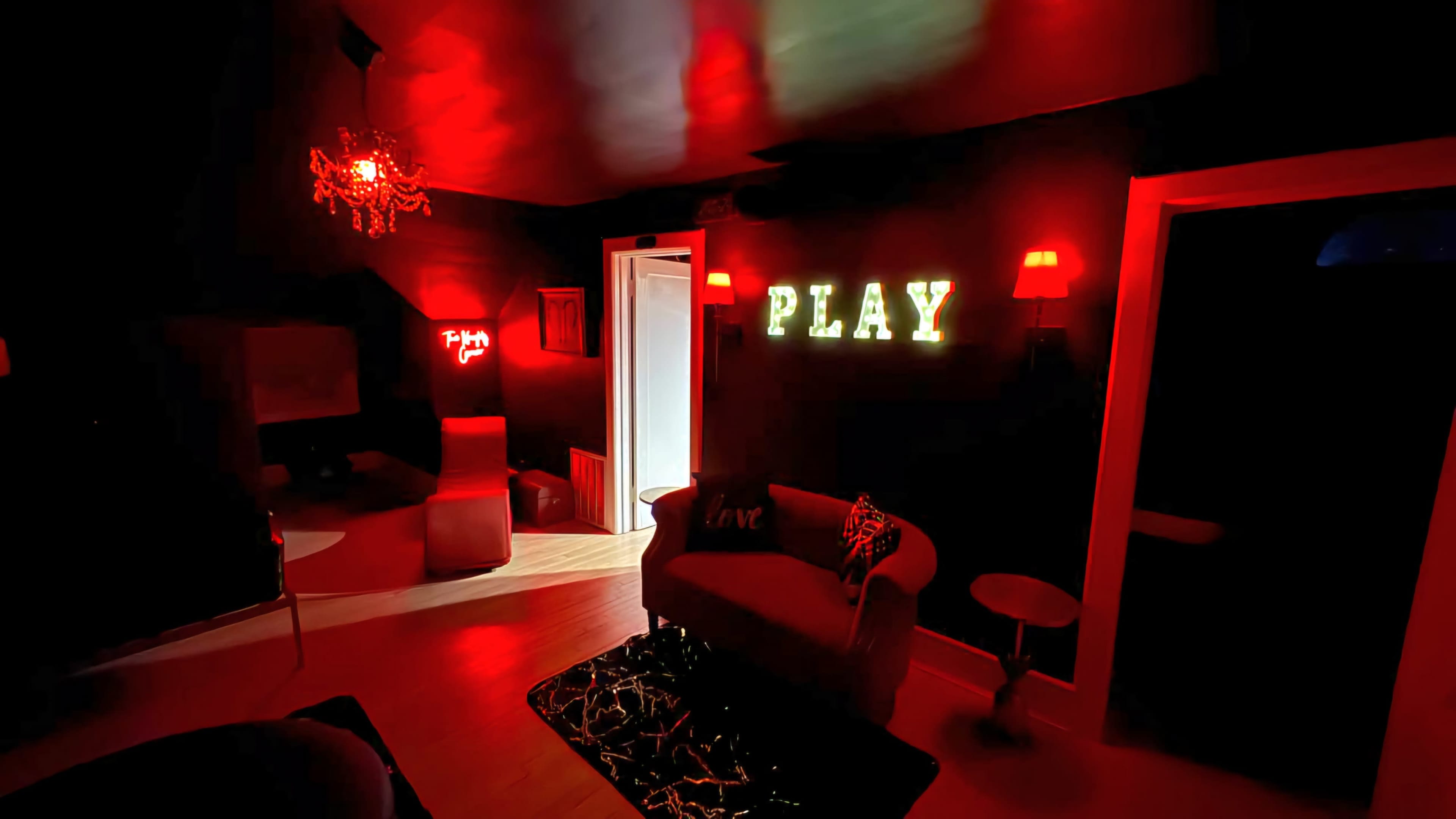 Converted Estate Perfect for Photography or Social Events Image in Islandview, Detroit, MI