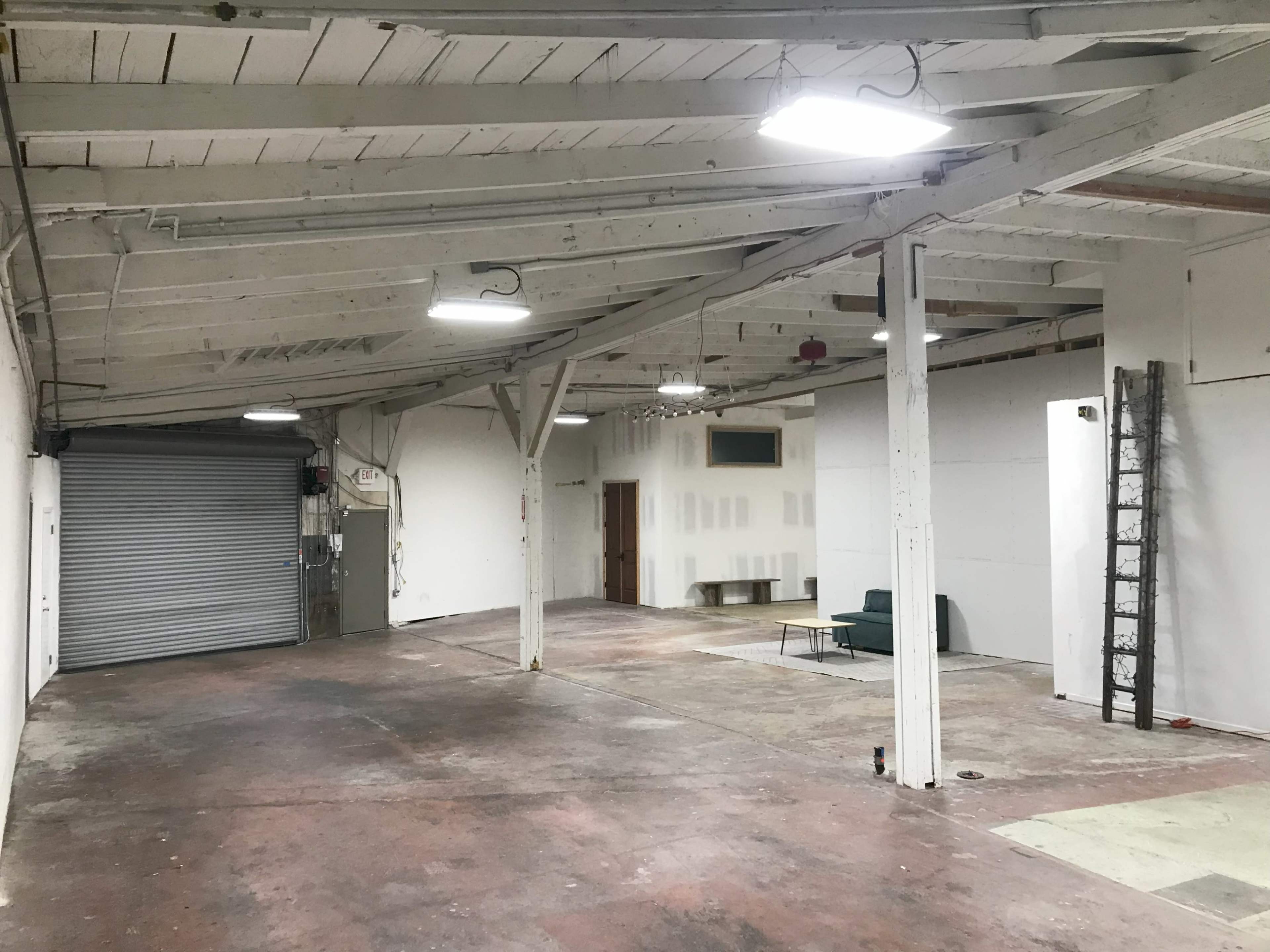 Conveniently Located Warehouse with Wood Beam Ceiling Image in Shafter, Oakland, CA