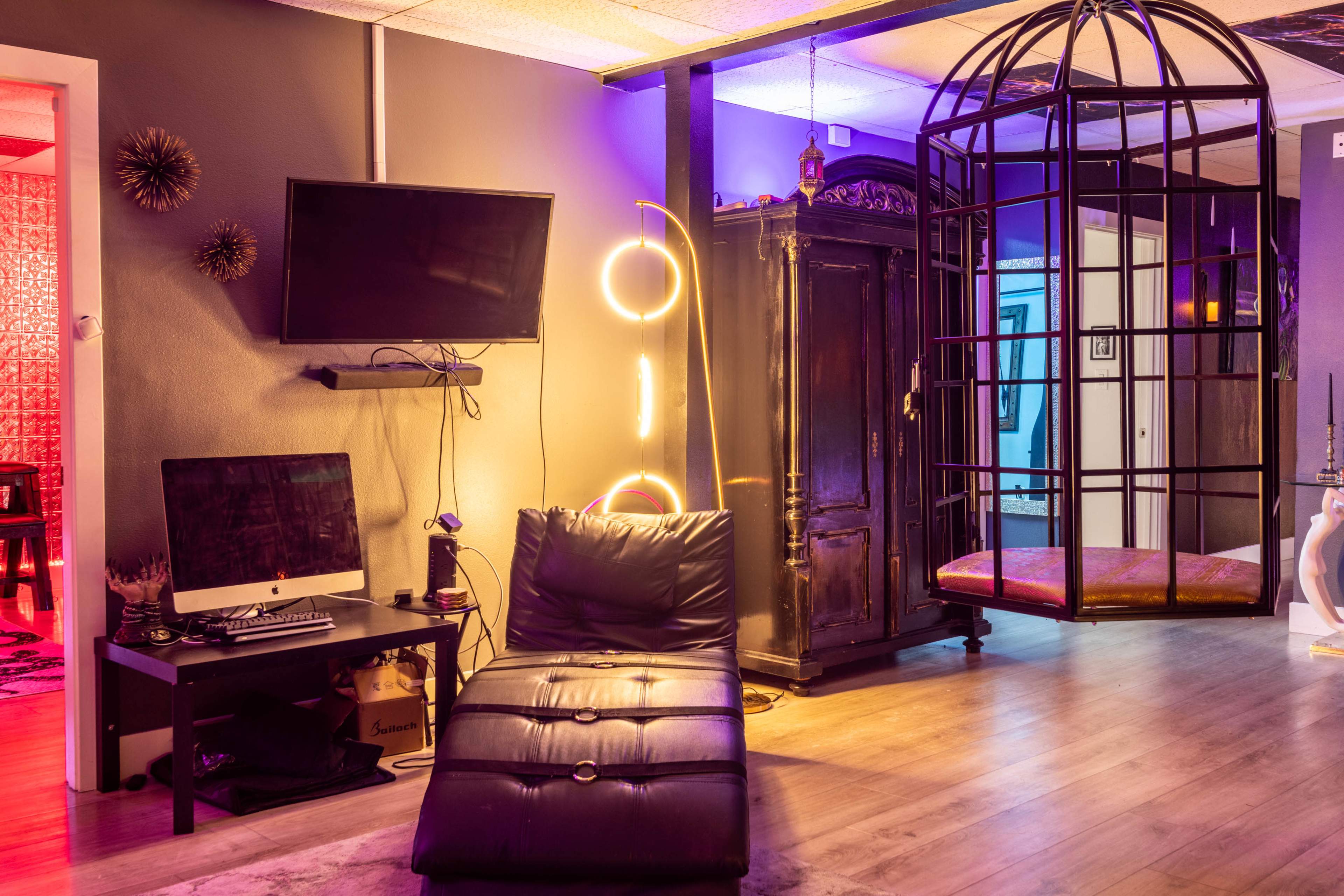 Beautiful Commercial Venue for your next Production Image in Woodland Hills, Woodland Hills, CA