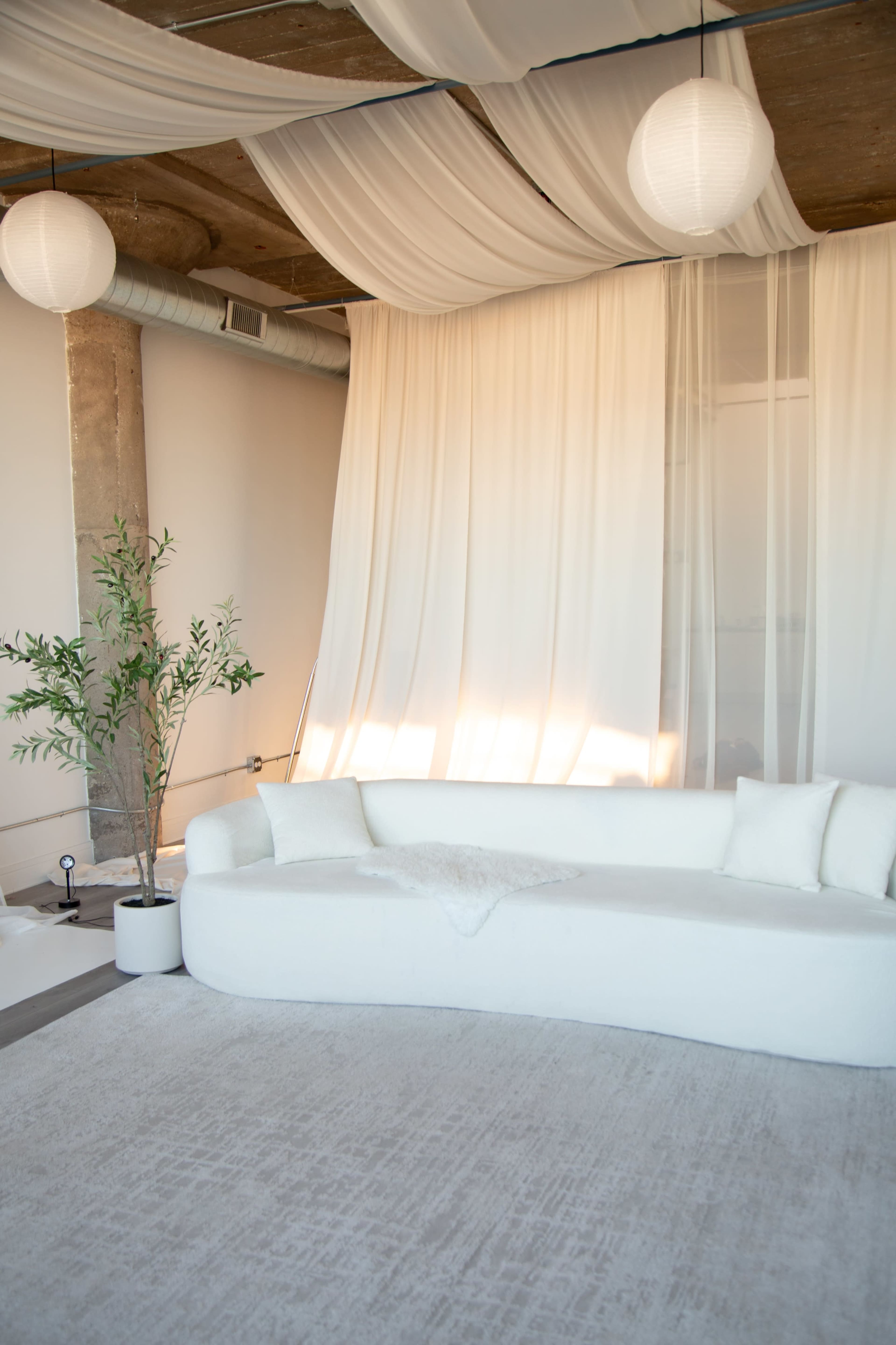 Bright, spacious, daylight-filled, fully-equipped modern Loft | Event Space | Photo Studio in Uptown Image in Uptown, Chicago, IL