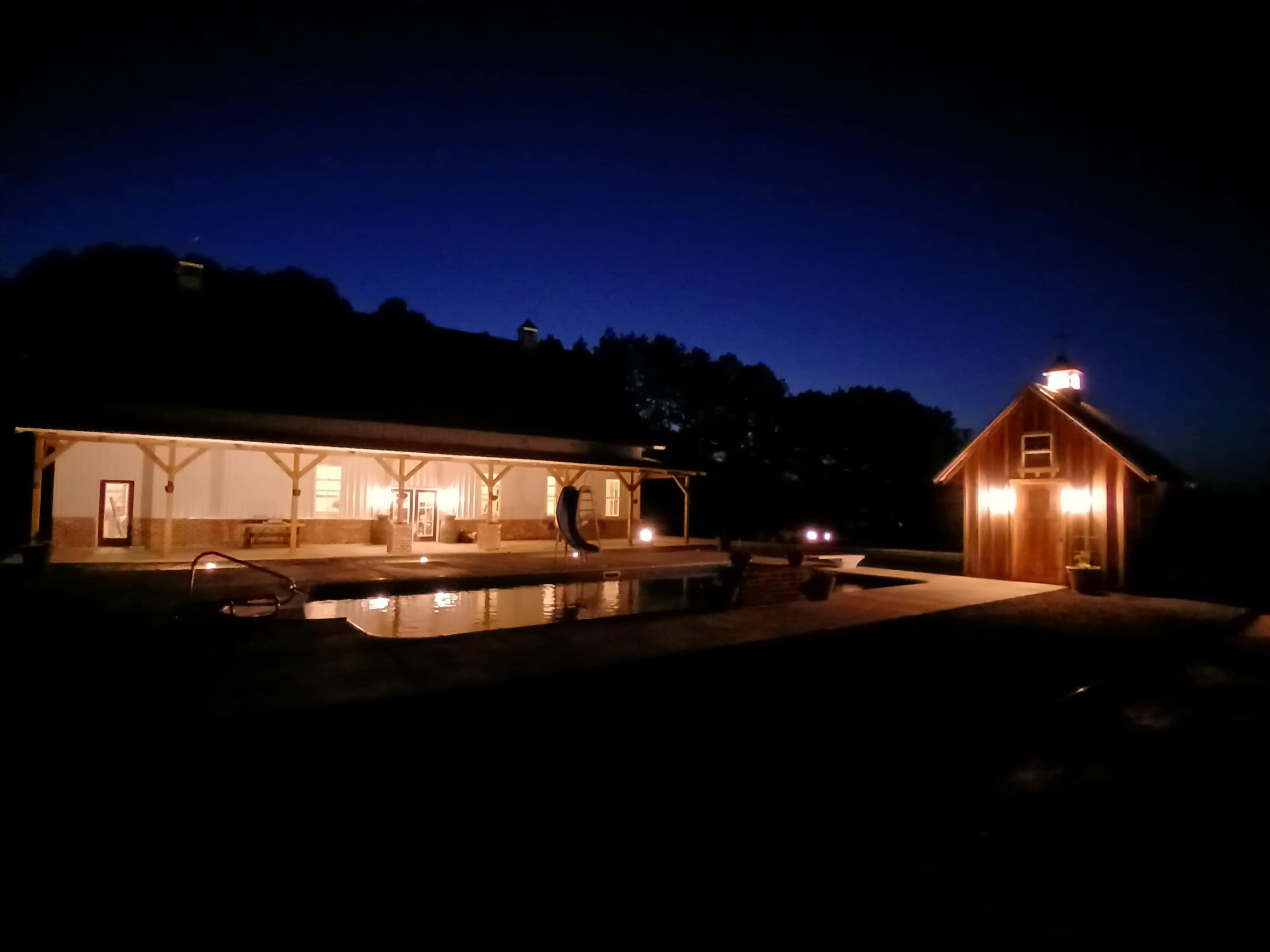 Beautiful timber framed barn Image in , Bethpage, TN