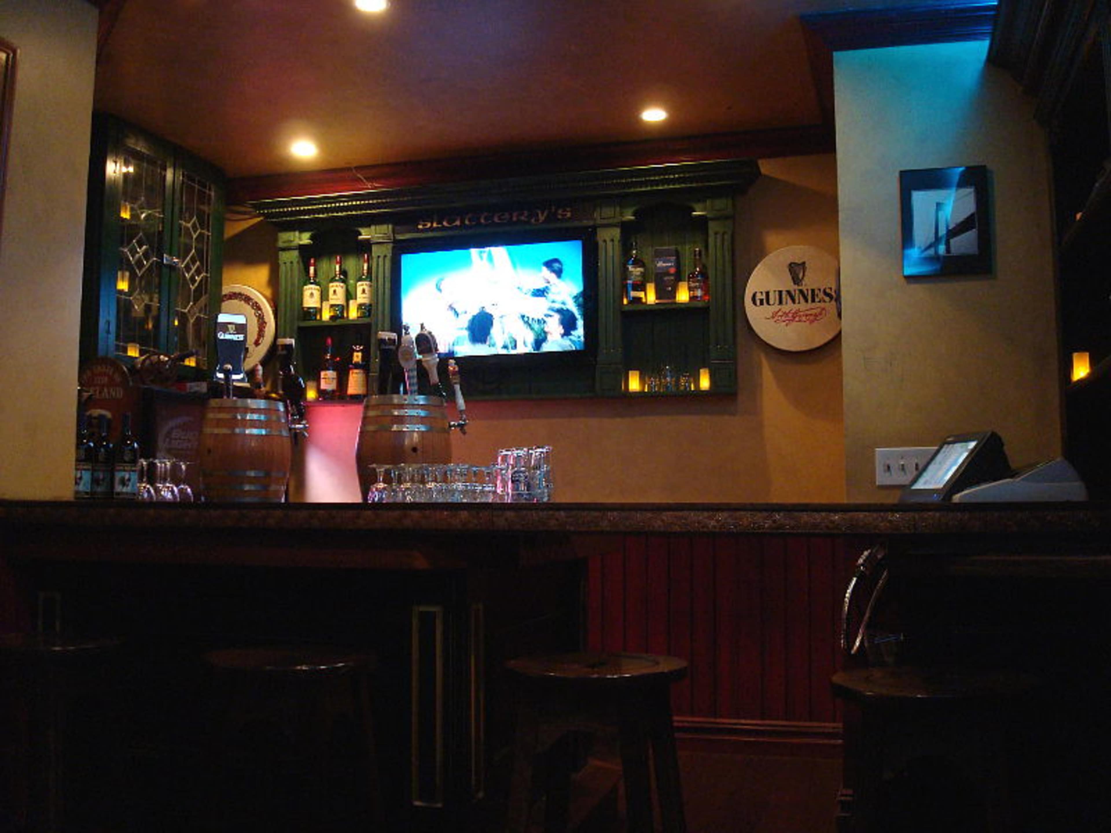Tap Room + Fireplace Image in Midtown, New York, NY