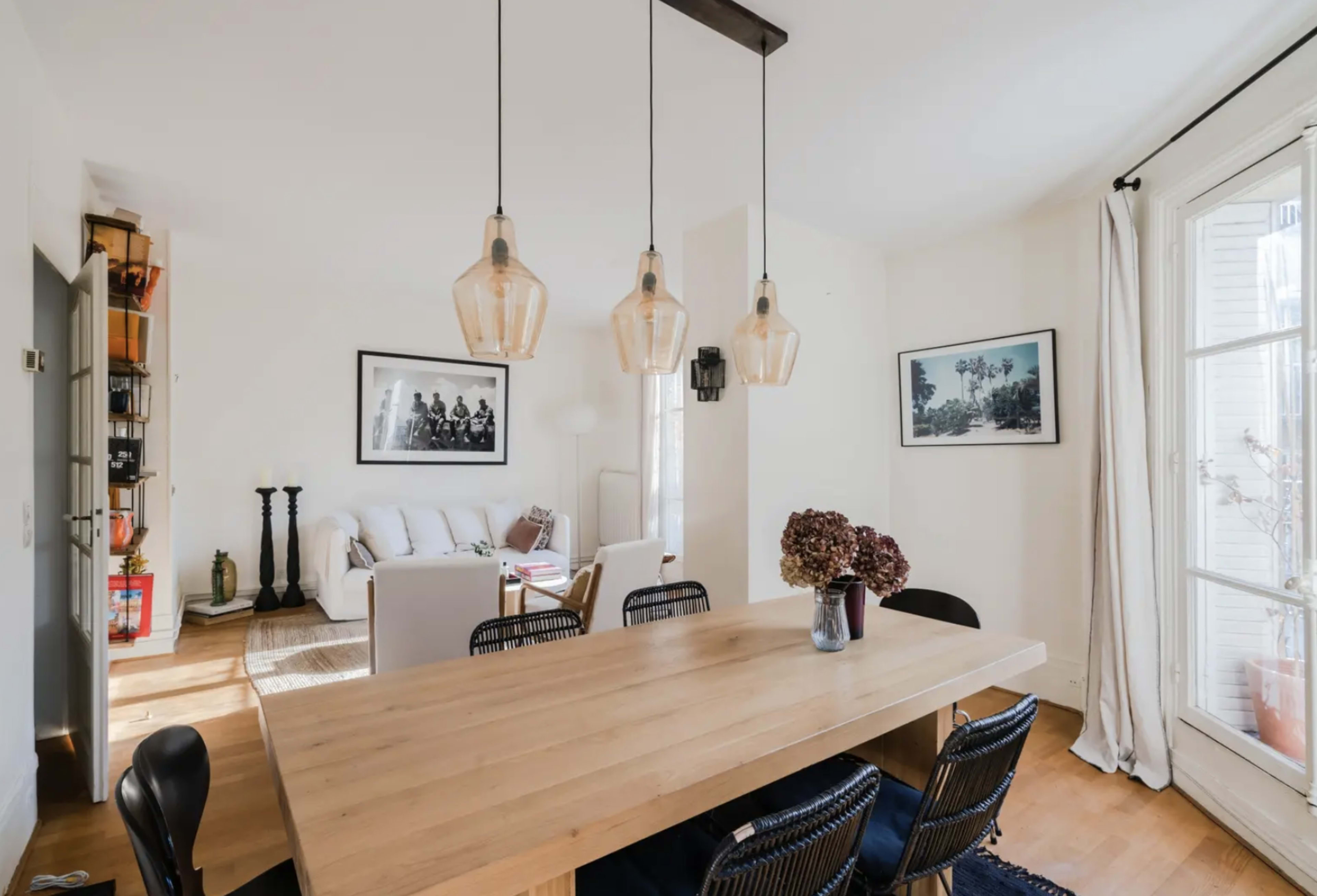 Appartement haussmannien baigné de lumière Image in Ternes, Paris