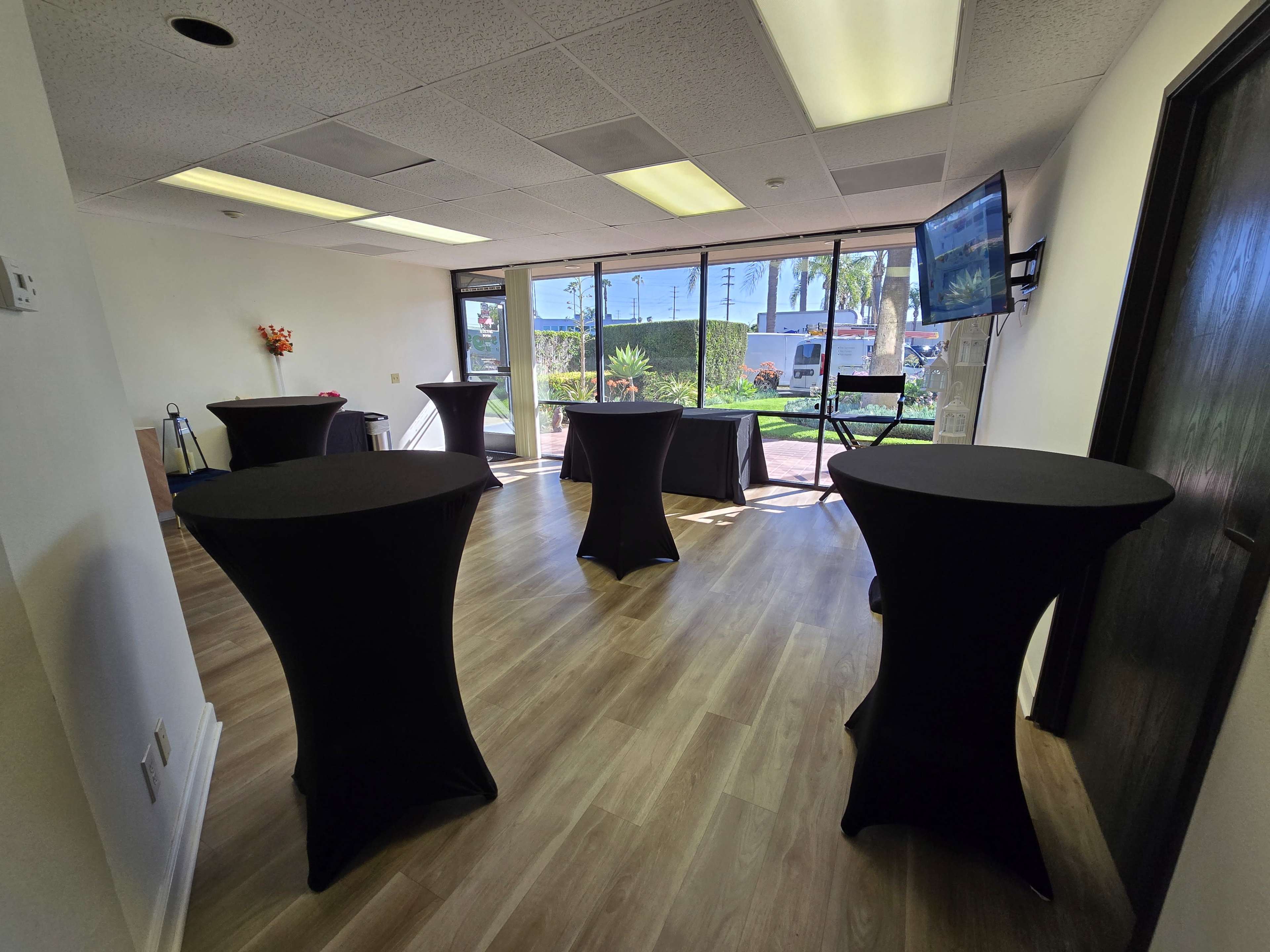 Meeting/Networking Room Available Image in Orange, Orange, CA