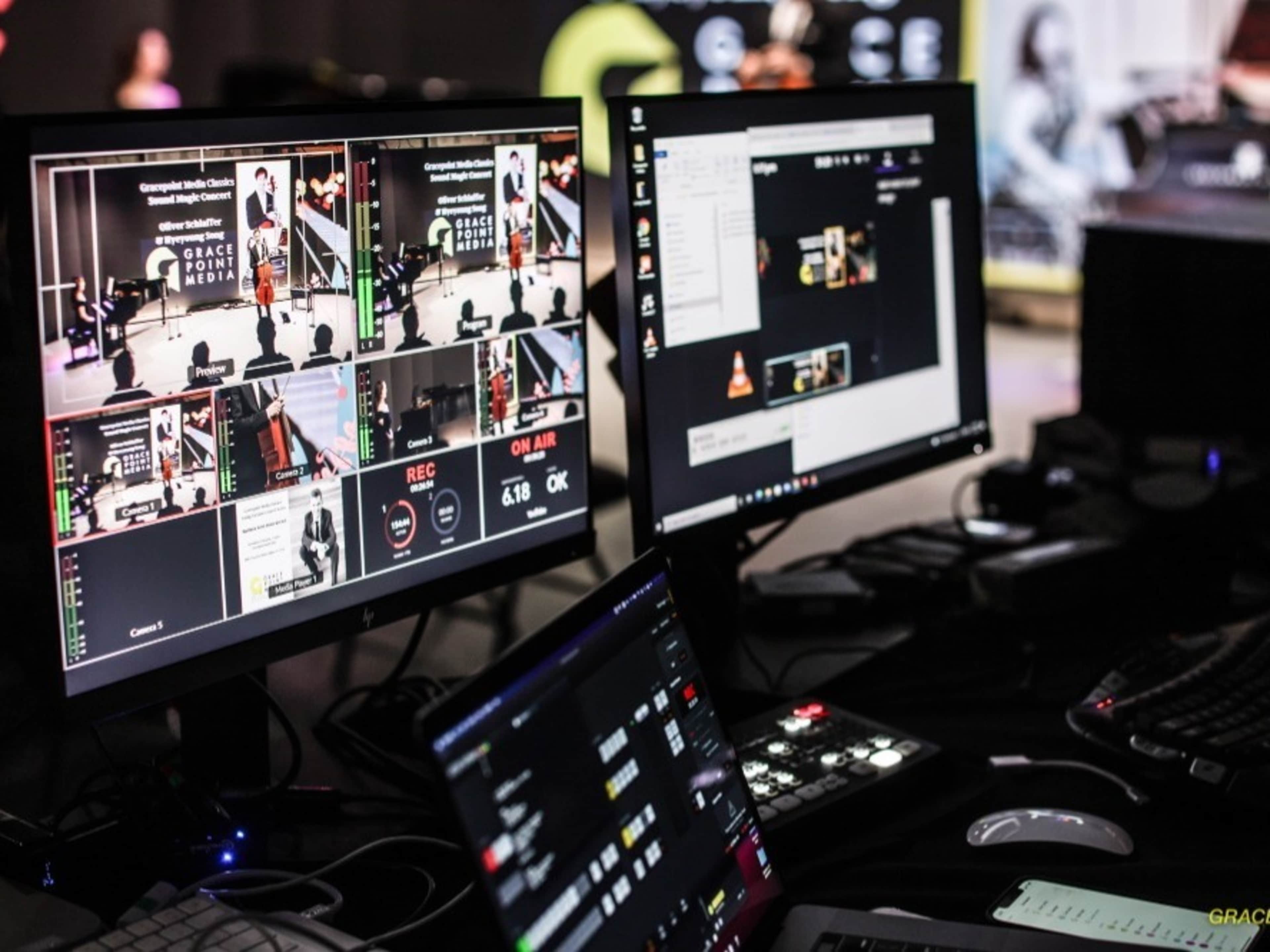 Atem Video Switcher + Monitor 