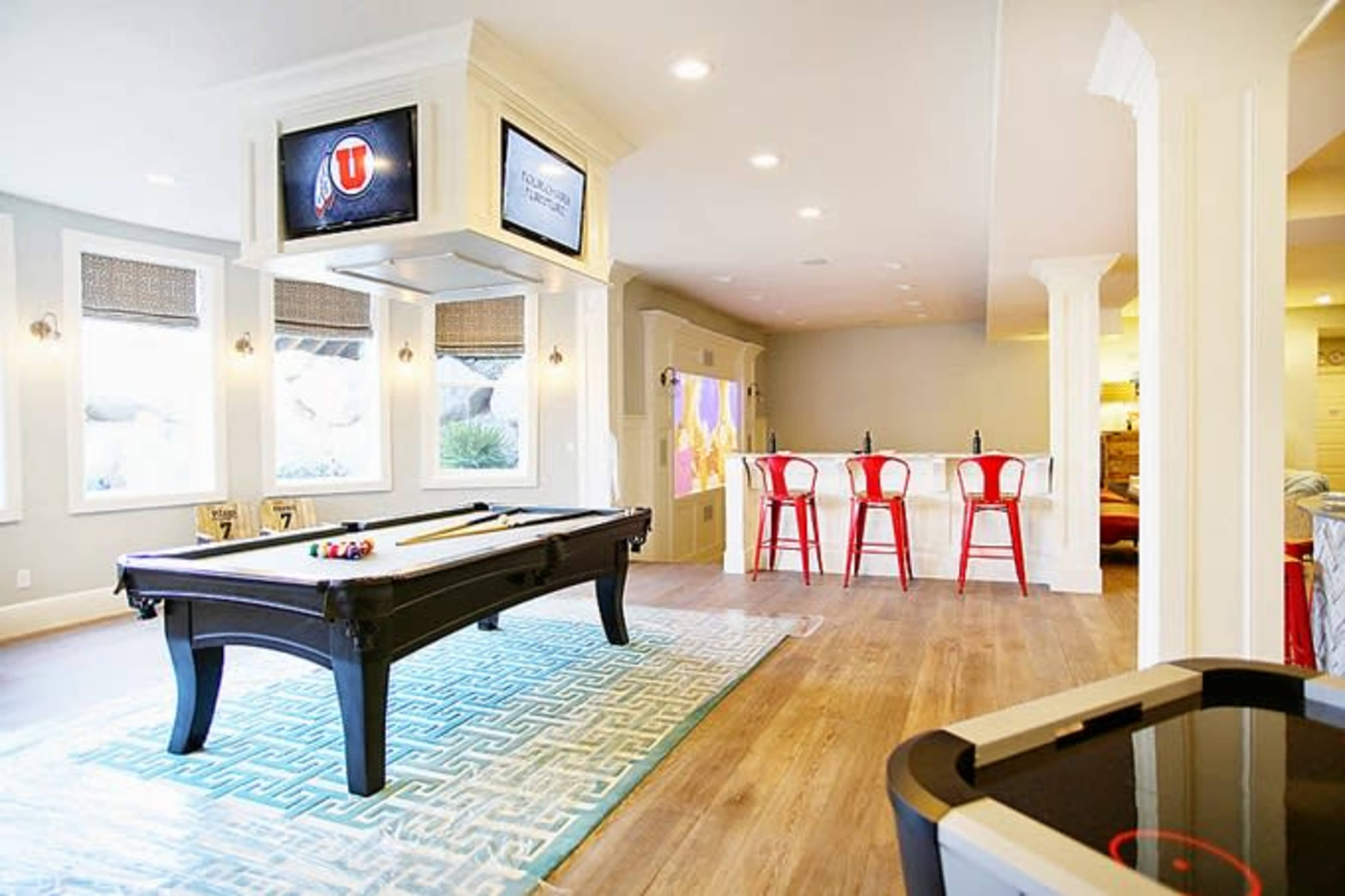 Farmhouse/modern/coastal large home with large yard and endless film possibilities Image in Highland, Highland, UT