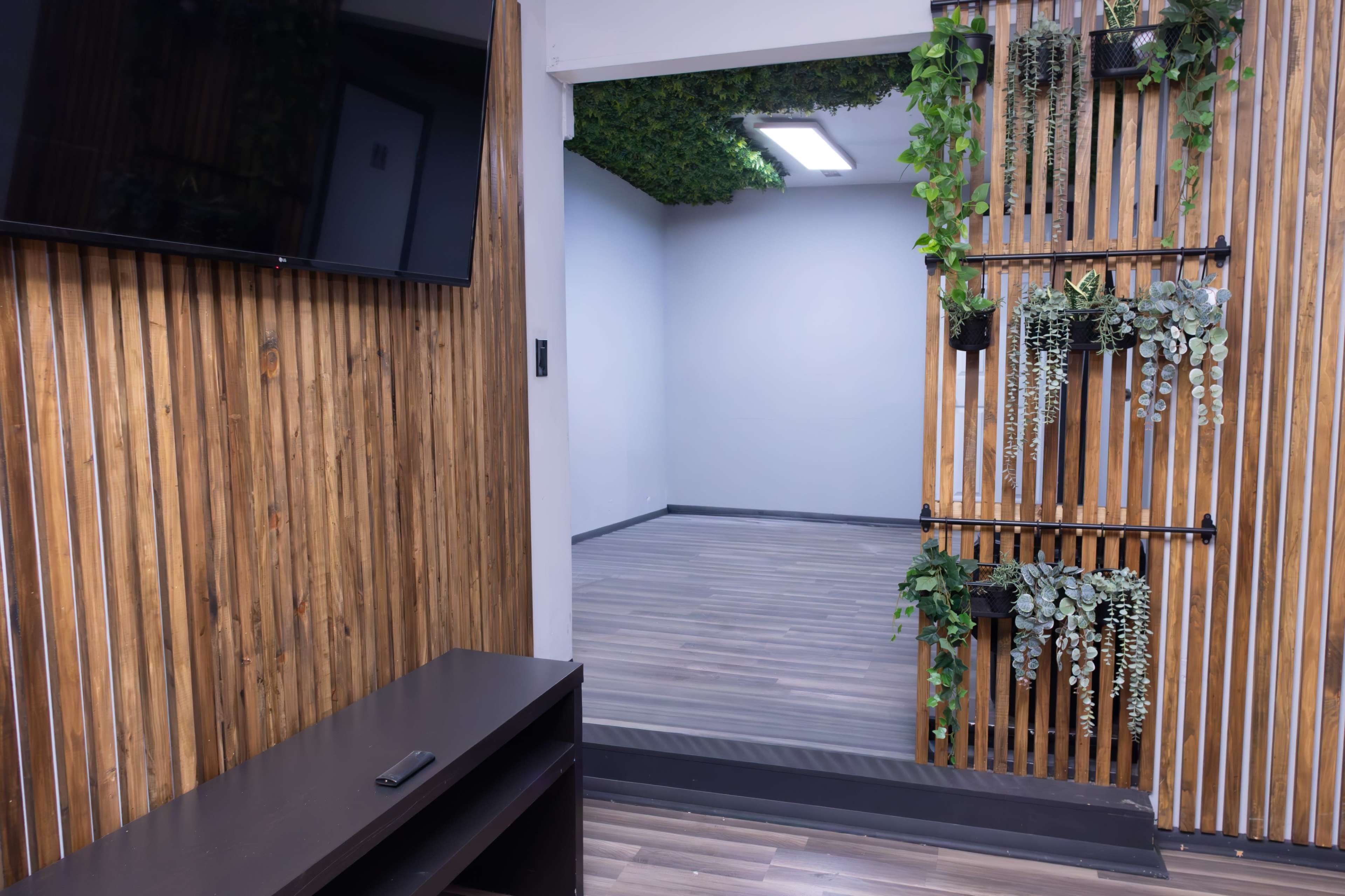 N. 5th St - Modern Media Studio for Rent Image in Upper North Philadelphia, Philadelphia, PA