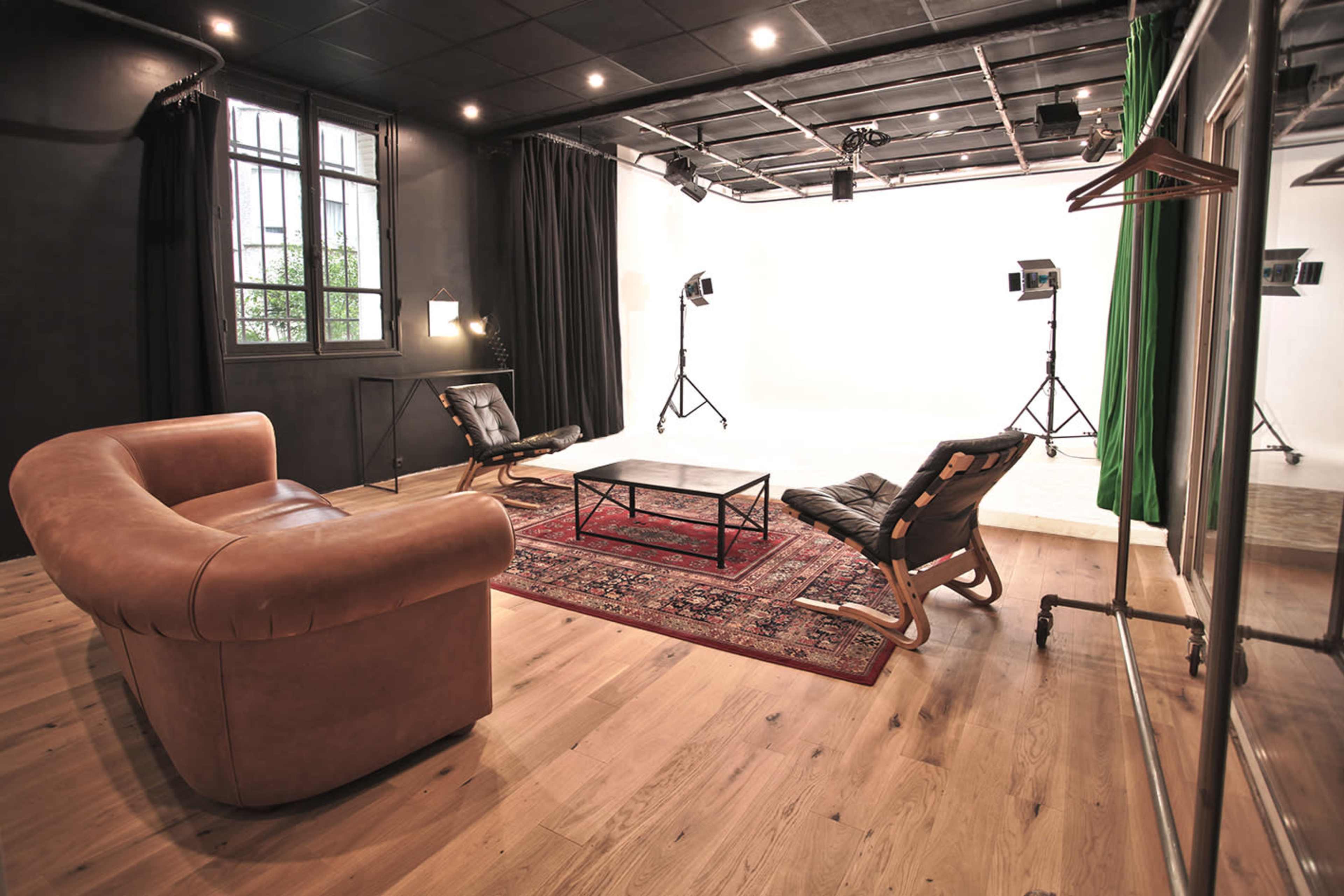 Studio spacieux, industriel, cosy Image dans Ménilmontant, Paris, 