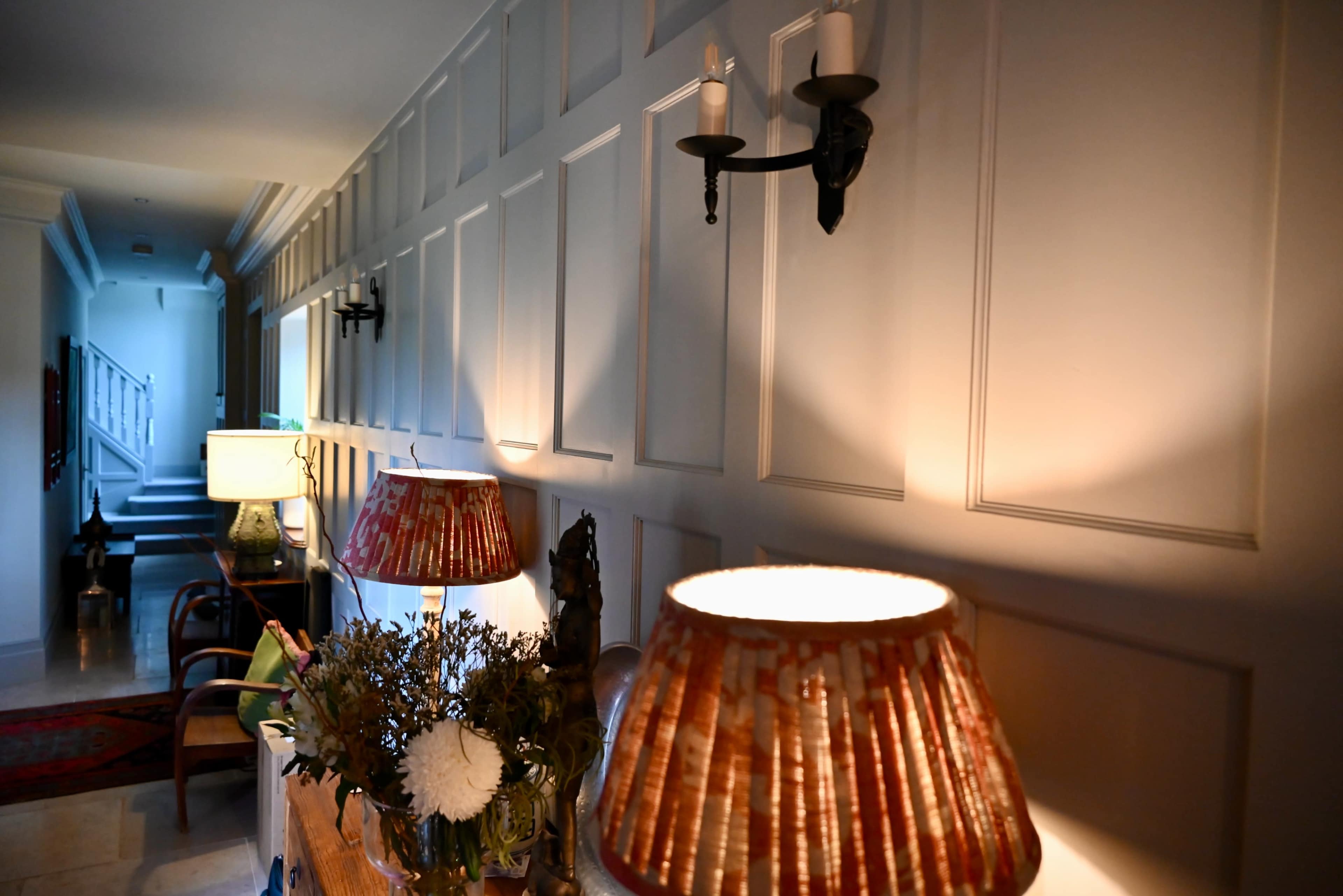 Historic townhouse. Stunning & spacious drawing room. Period features & Beautiful vaulted modern kitchen. Image in Marlow, Marlow, ENG